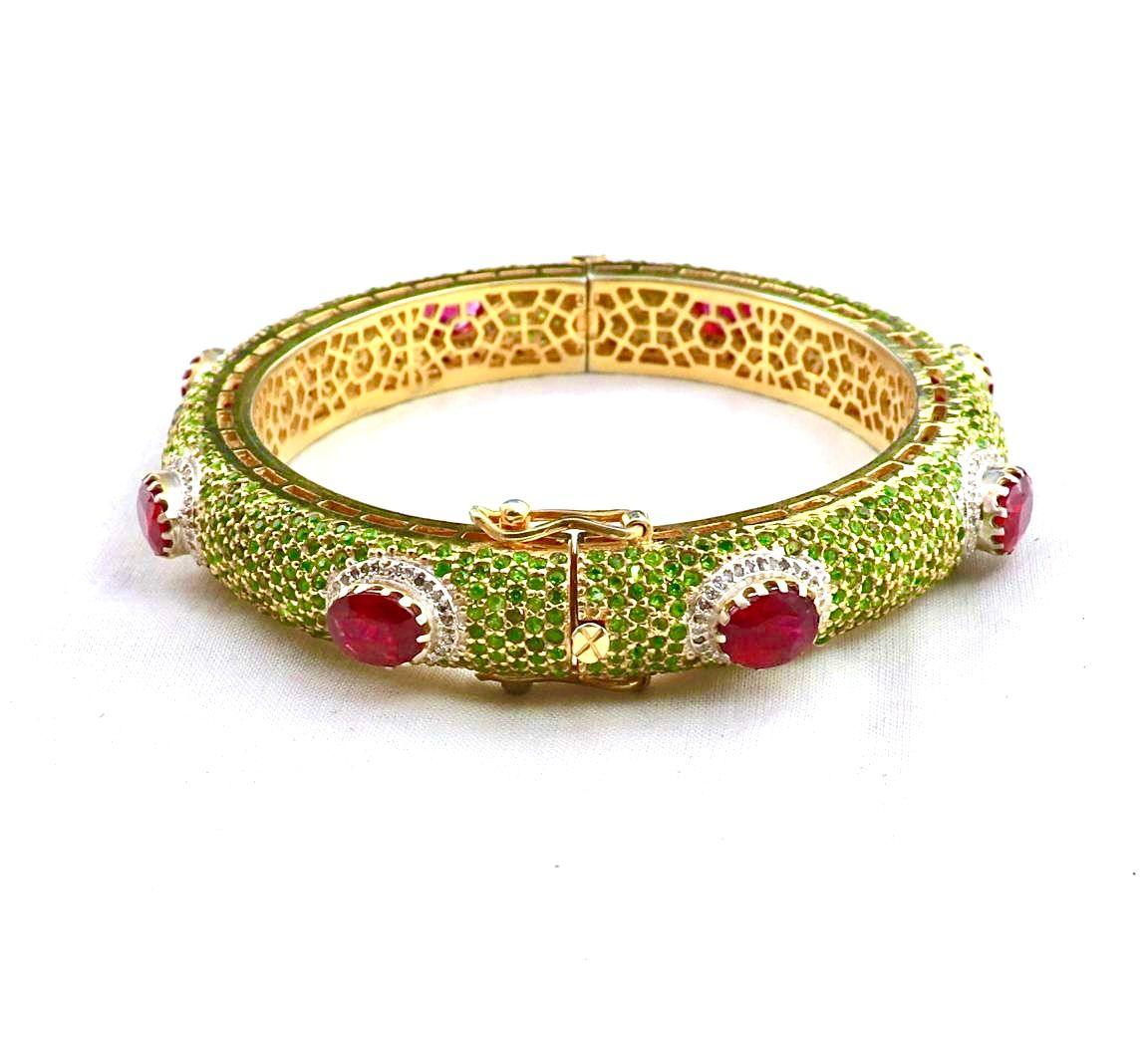 Bochic “Capri” Emerald, Ruby & Diamond Bangle Set In 18K Gold & Silver In New Condition For Sale In New York, NY