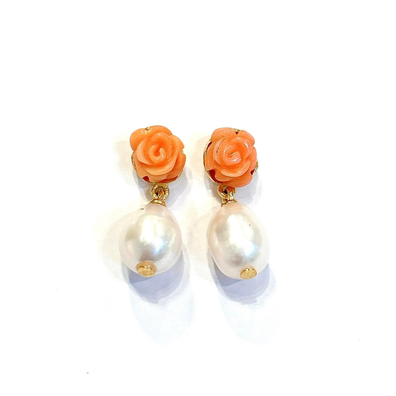 Bochic “Capri” Flower Coral & Pearl Earrings Set In 18K Gold & Silver In New Condition For Sale In New York, NY