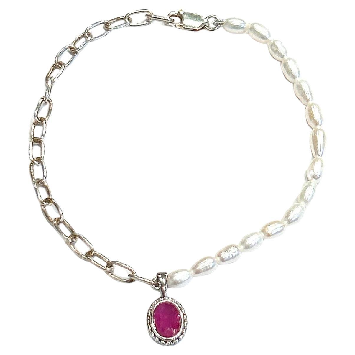 Collar Bochic "Capri" de Oro y Plata con Gota de Perla Blanca de Agua Dulce y Rubí Rojo en venta