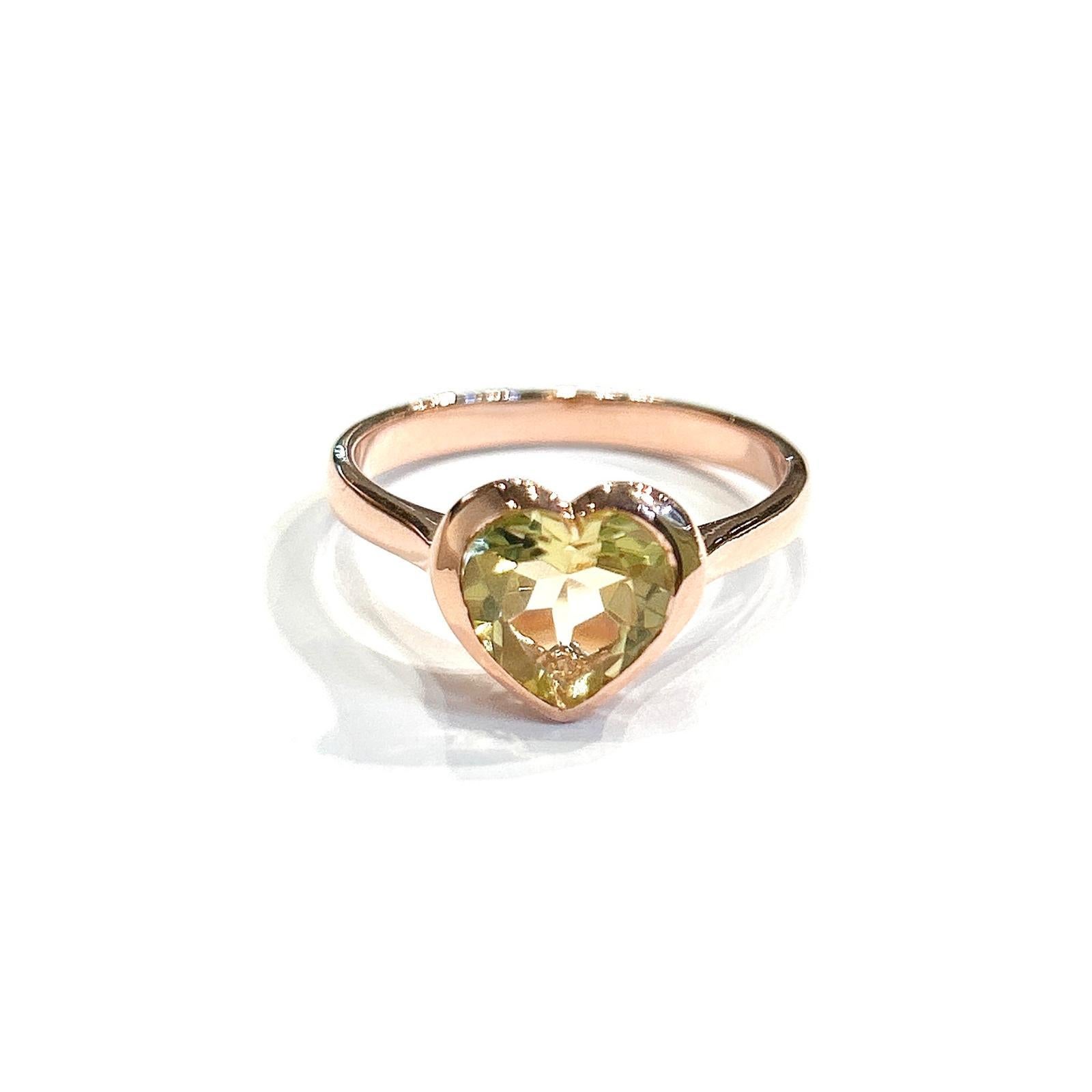 Women's or Men's Bochic “Capri” Green Amethyst Heart Shape Ring Set In 18K Gold & Silver For Sale