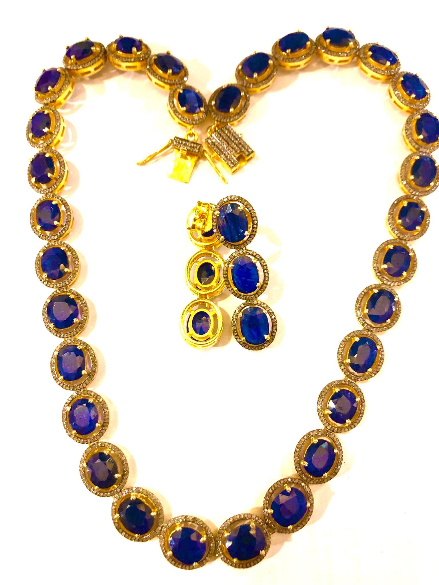 Bochic “Capri” Natural Blue Sapphire & Diamond Necklace & Earrings Set 18K Gold In New Condition For Sale In New York, NY