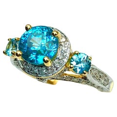 Anillo Bochic "Capri" de circonitas naturales de Camboya y diamantes engastado en oro de 18 quilates y seda