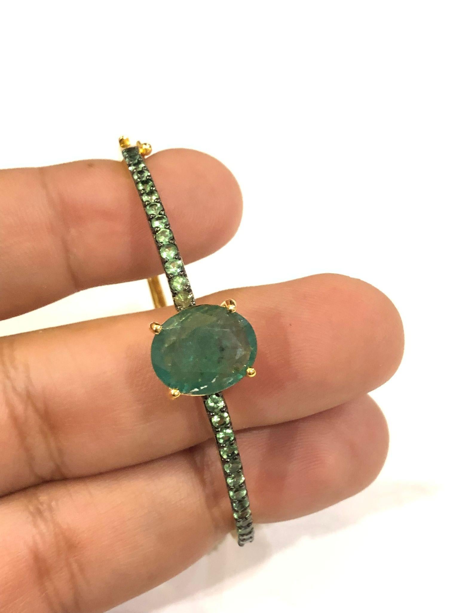 Art déco Bochic “Capri” Natural Emerald Bracelet/Bangle Set In 18K Gold & Silver en vente