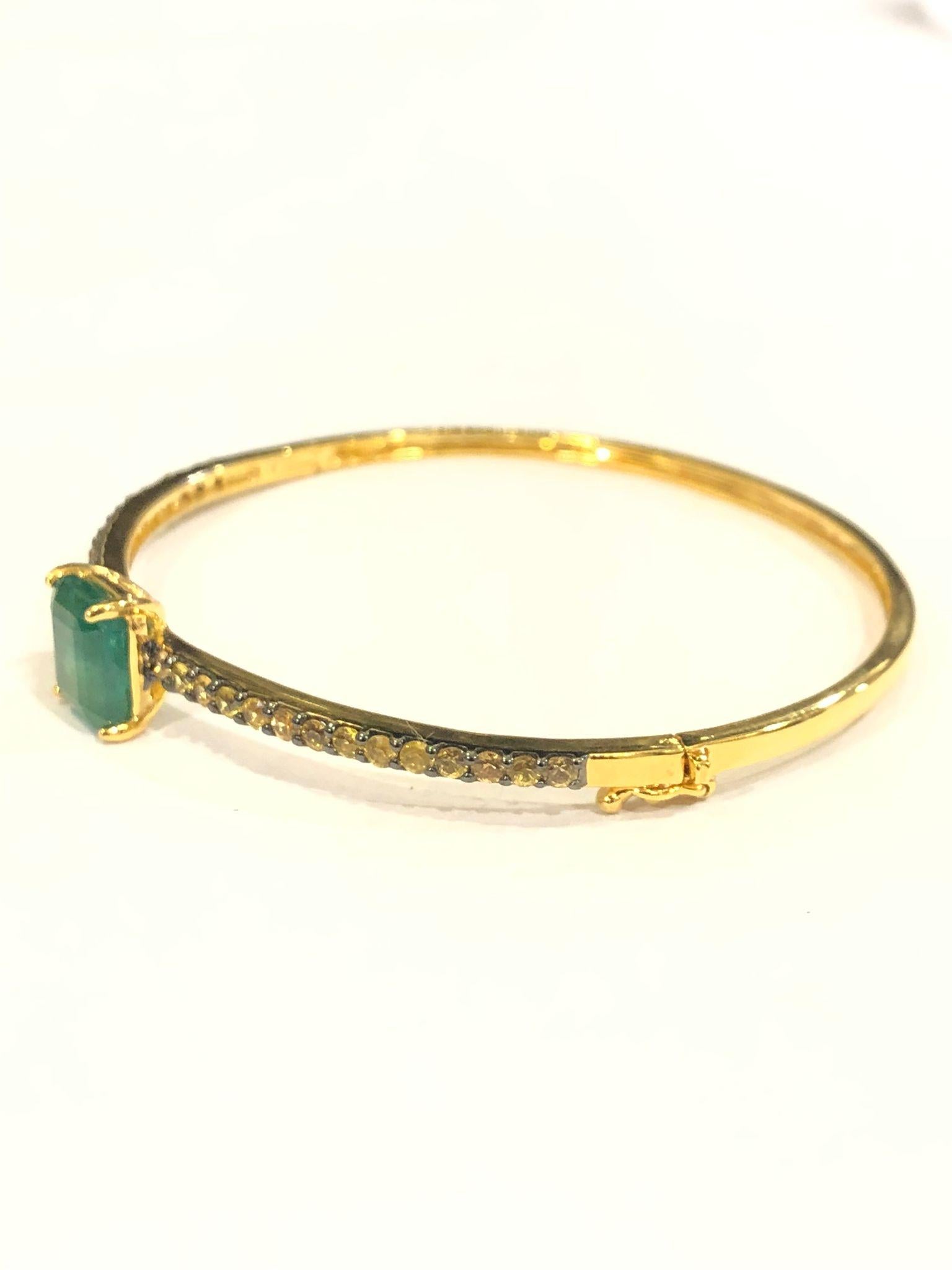 Bochic “Capri” Natural Emerald & Peridot Bracelet Set In 18K Gold & Silver en vente 5