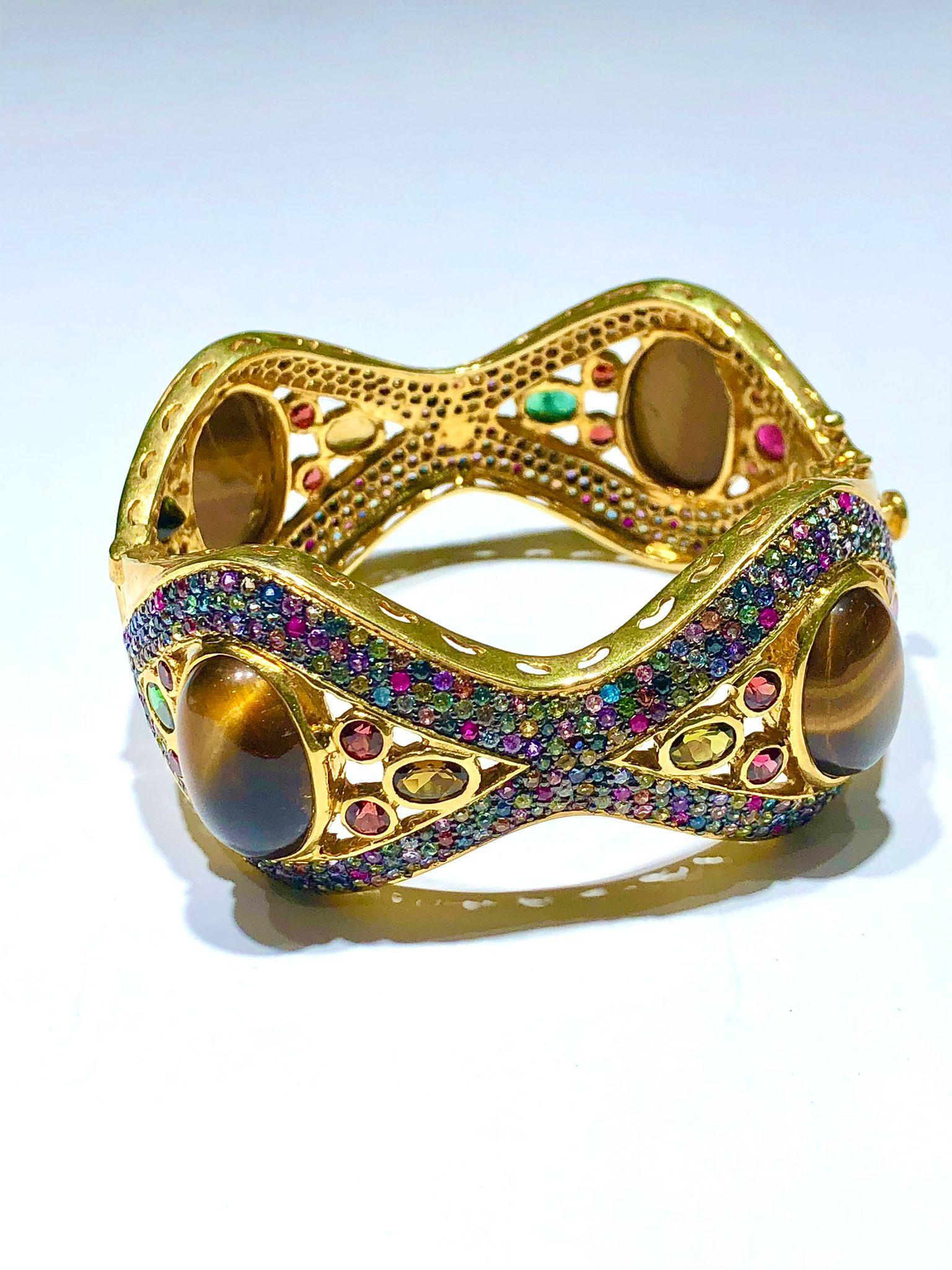 Bochic “Capri” Natural Multi Sapphire, Ruby & Tiger Eye Bangle Set In 18K Gold & For Sale 5