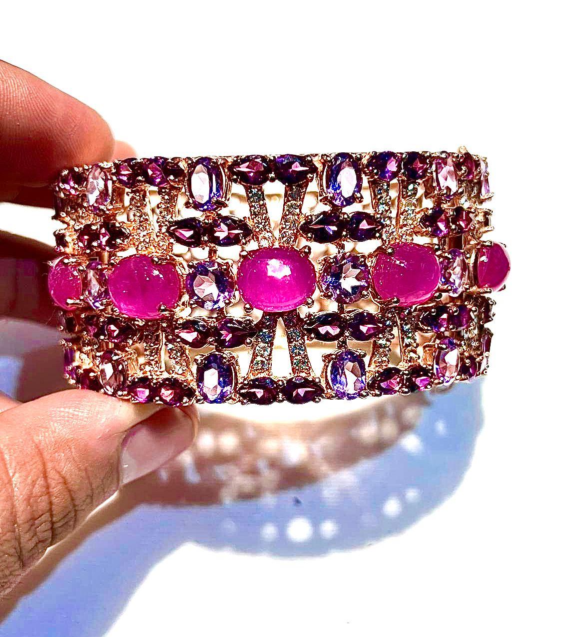 Barocco Bochic “Capri” Natural Ruby & Amethyst Cuff Set In 18K Gold & Silver in vendita