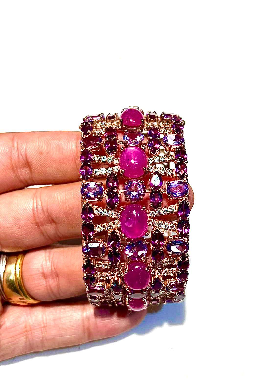 da uomo o donna Bochic “Capri” Natural Ruby & Amethyst Cuff Set In 18K Gold & Silver in vendita