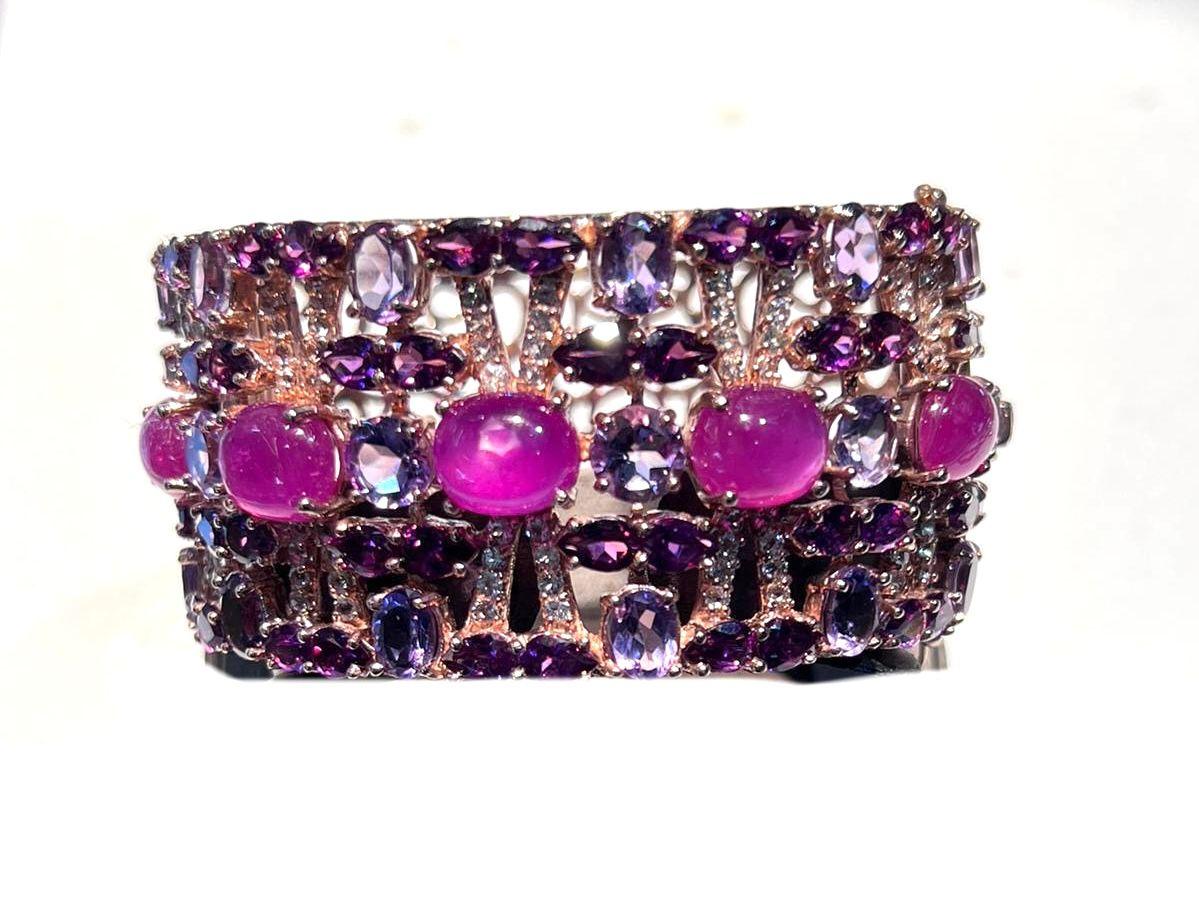 Bochic “Capri” Natural Ruby & Amethyst Cuff Set In 18K Gold & Silver in vendita 3