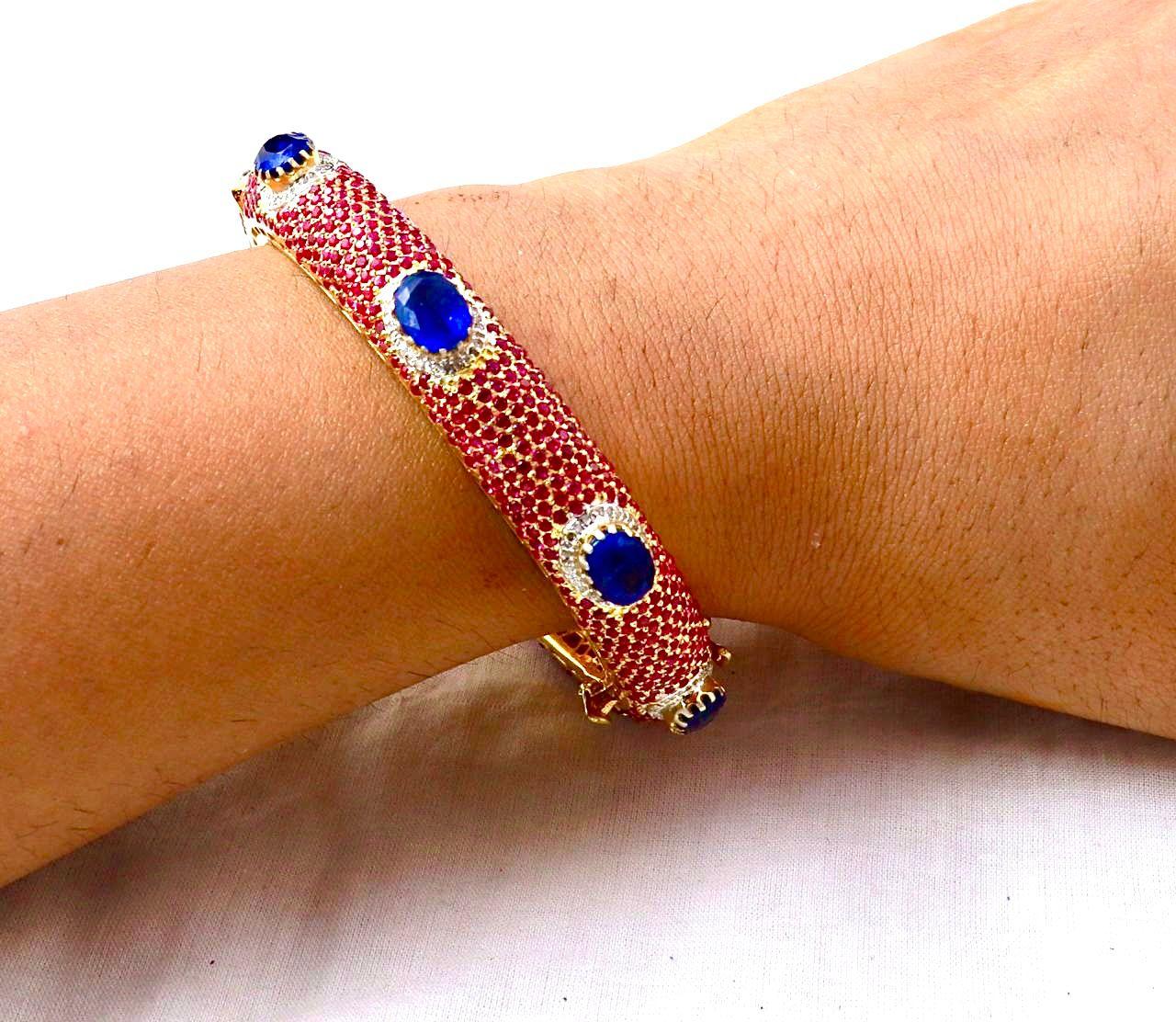 Bochic “Capri” Natural Ruby, Sapphire & Diamond Bangle Set In 18K Gold & Silver For Sale 7