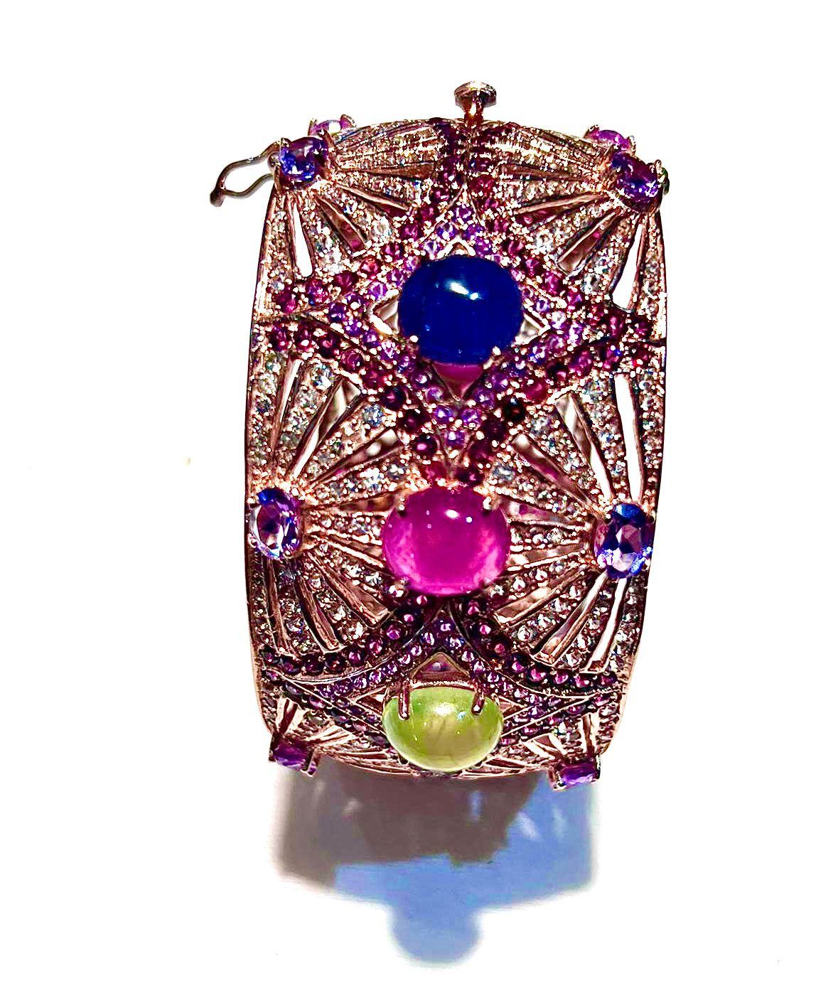 Bochic “Capri” Natural Ruby, Sapphire & Emerald Cuff Set In 18K Gold & Silver Barroco en venta