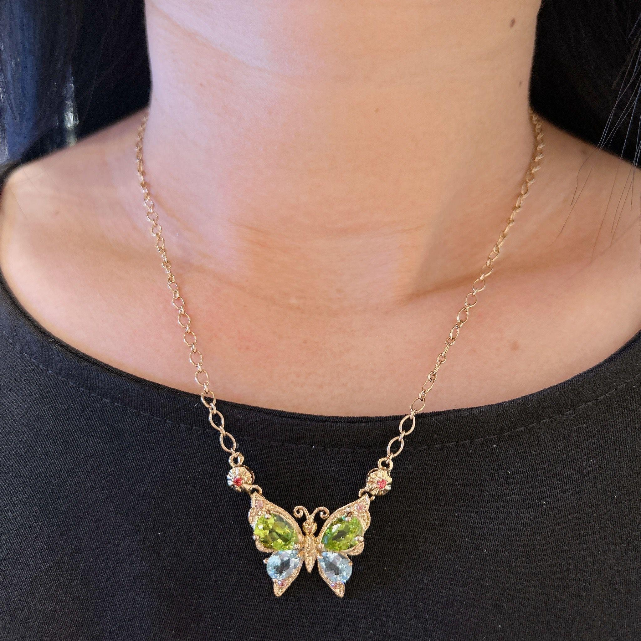 Collar Mariposa Bochic 