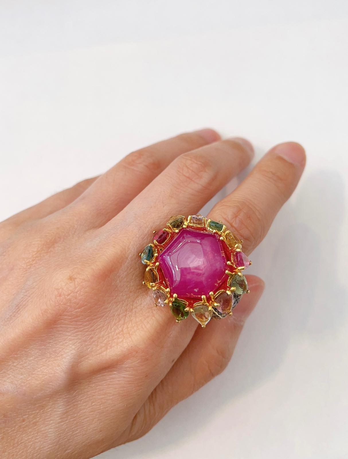 Bochic “Capri” Red Ruby & Multi Color Sapphirecocktail Ring Set in 22k Gold In New Condition For Sale In New York, NY