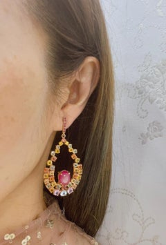 Orecchini Bochic "Capri" con rubino rosso e zaffiri multipli in oro 22k e argento