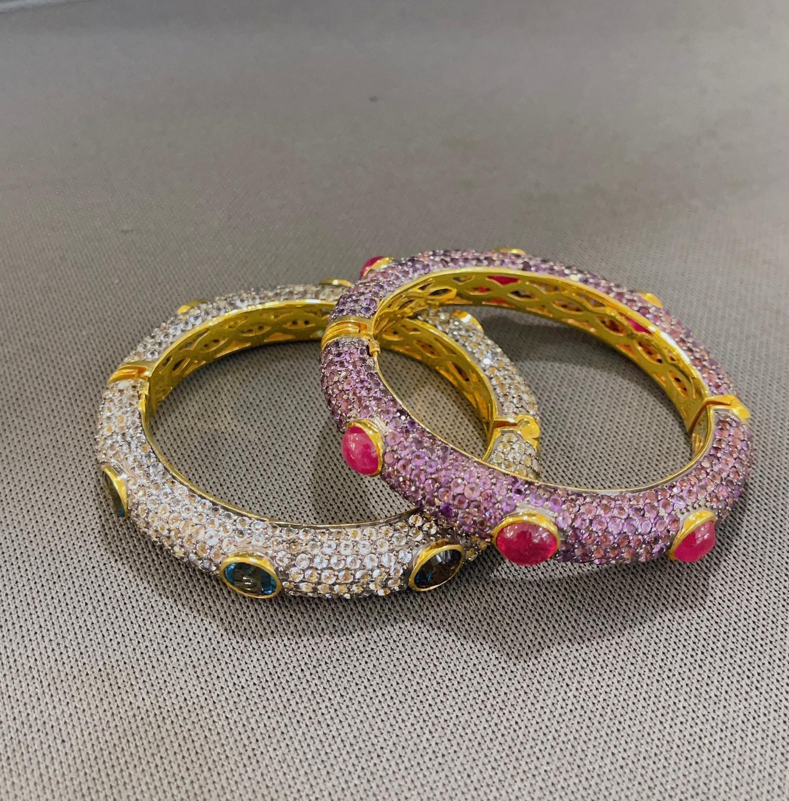 Bochic “Capri” Red Ruby & Purple Amethyst Bangle Set in 22k Gold & Silver In New Condition For Sale In New York, NY