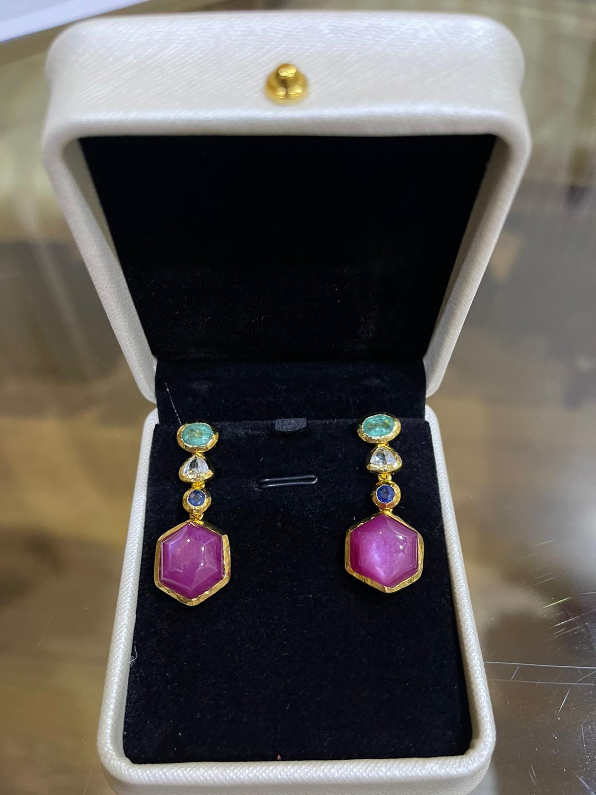 Bochic “Capri” Red Ruby & Tahiti Pearl Earrings Set In 18K Gold & Silver For Sale 2