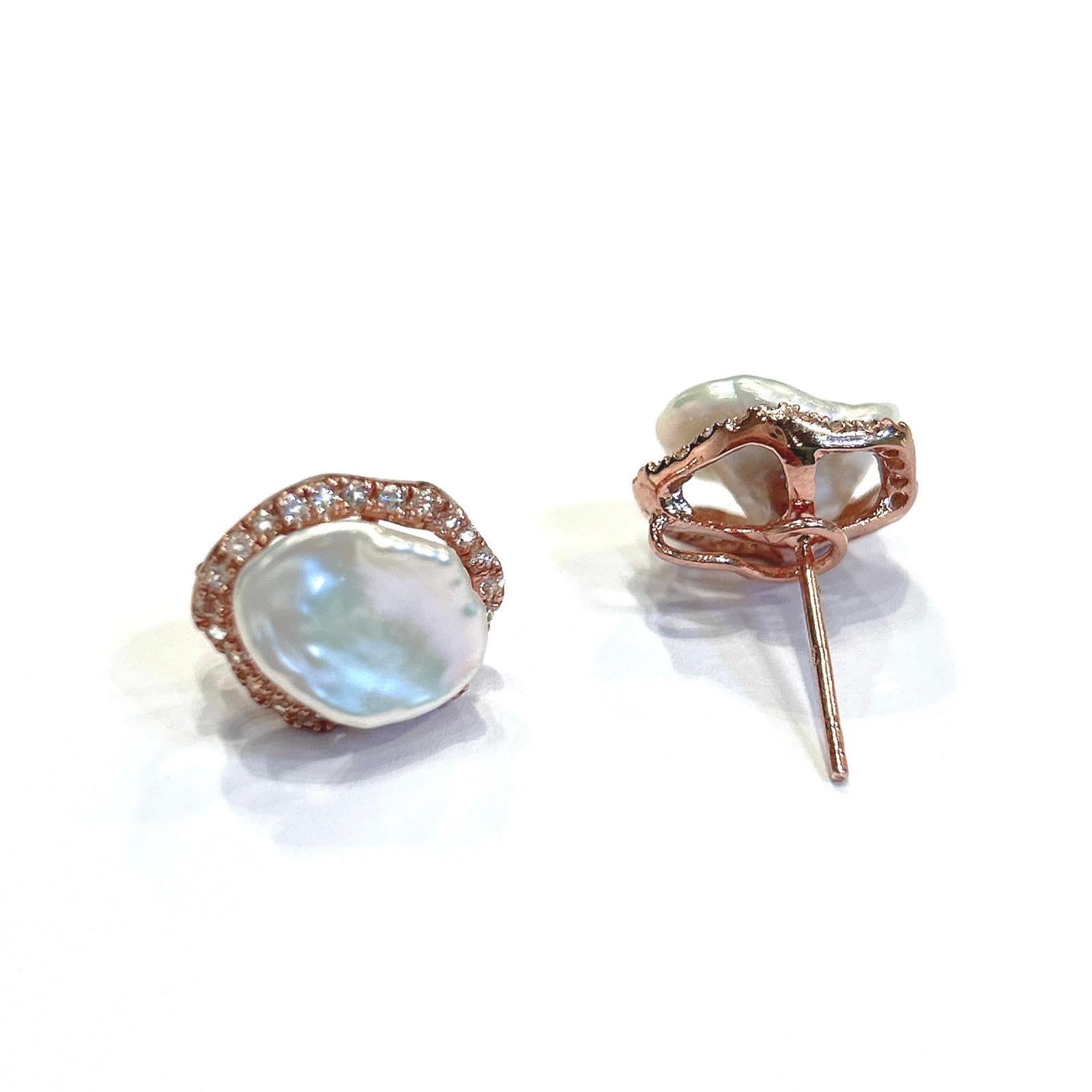 Bochic “Capri” Rose Cut White Topaz & Pearl Earrings Set In 18K Gold & Silver 
Baroque South Sea white Pearls with Pink Tone 
White topaz rose cut 0.50 carat 
The earrings from the 