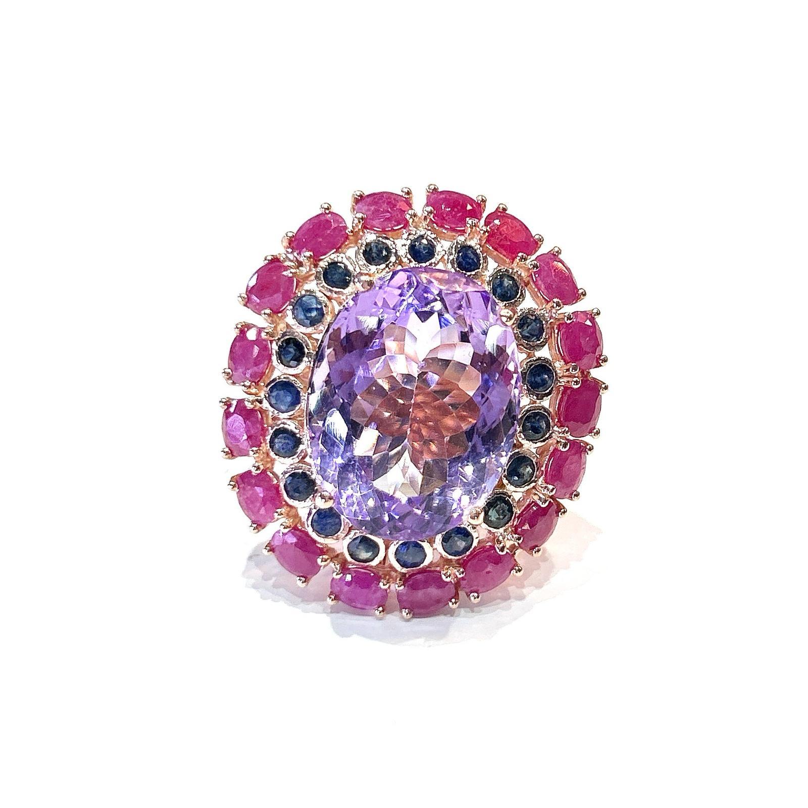 Bague Bochic Capri en or et argent 18 carats sertie de rubis, d'améthystes et de multiples saphirs Neuf - En vente à New York, NY
