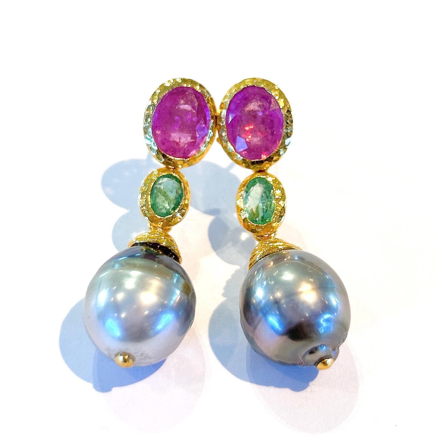 Bochic “Capri”, Ruby, Emerald, Tahiti Pearls Earrings Set in 22 Gold & Silver For Sale 5