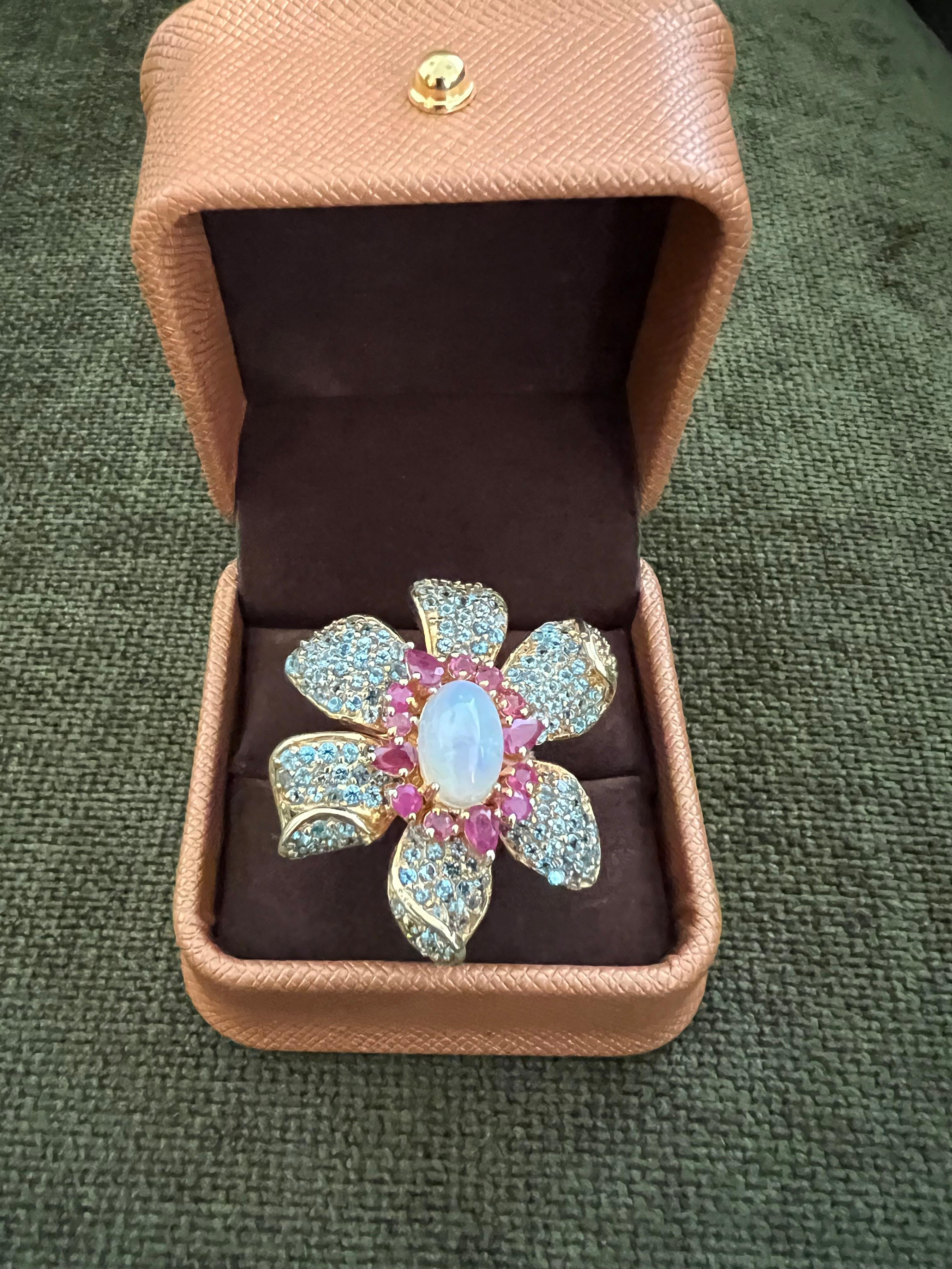 Bochic “Capri” Ruby, Fire Opal & Blue Topaz Flower Ring Set 18K Gold & Silver For Sale 3