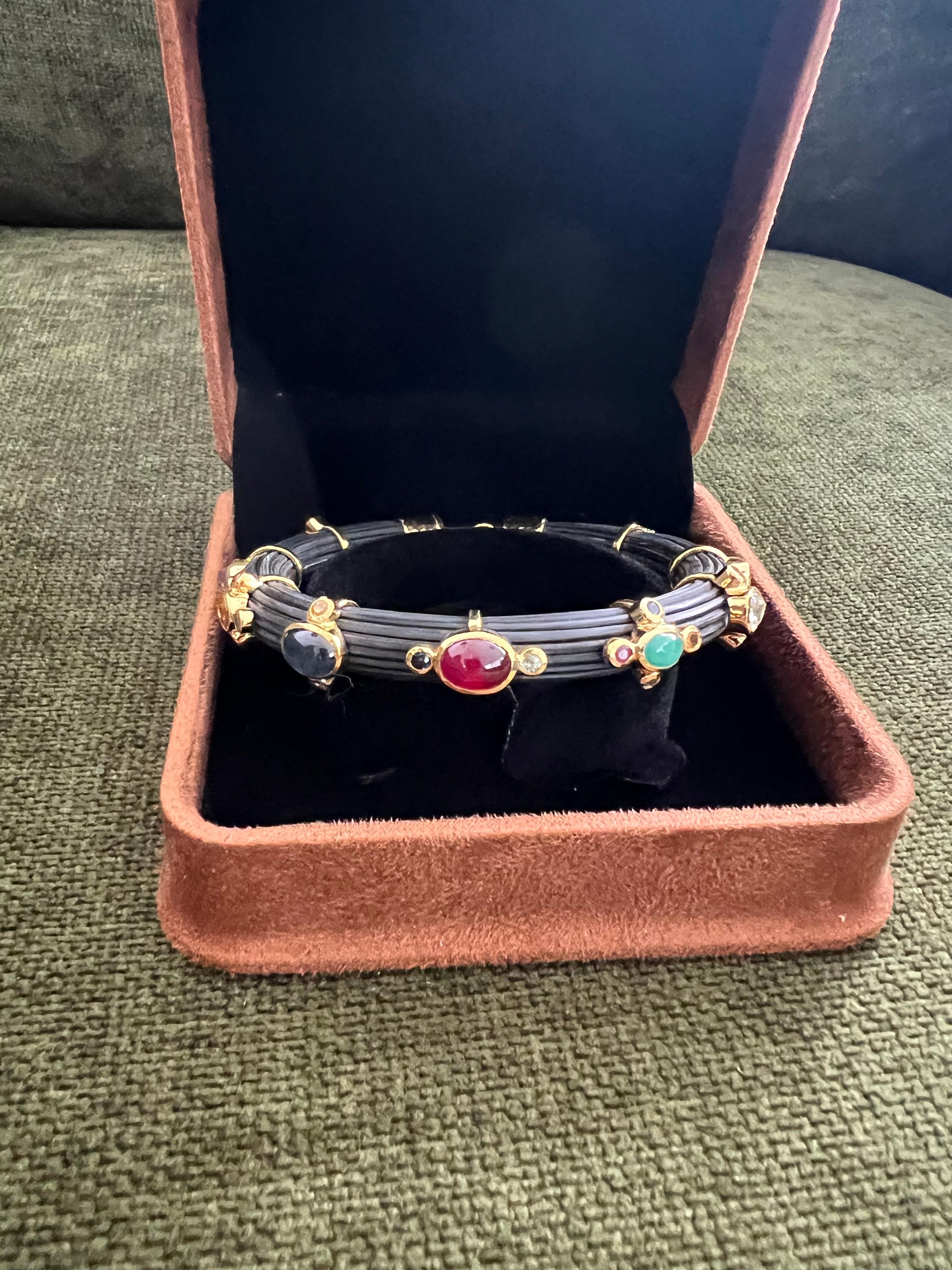 Bochic “Capri” Ruby & Multi Color Sapphire Bangle Set In 18K Gold & Silver For Sale 3