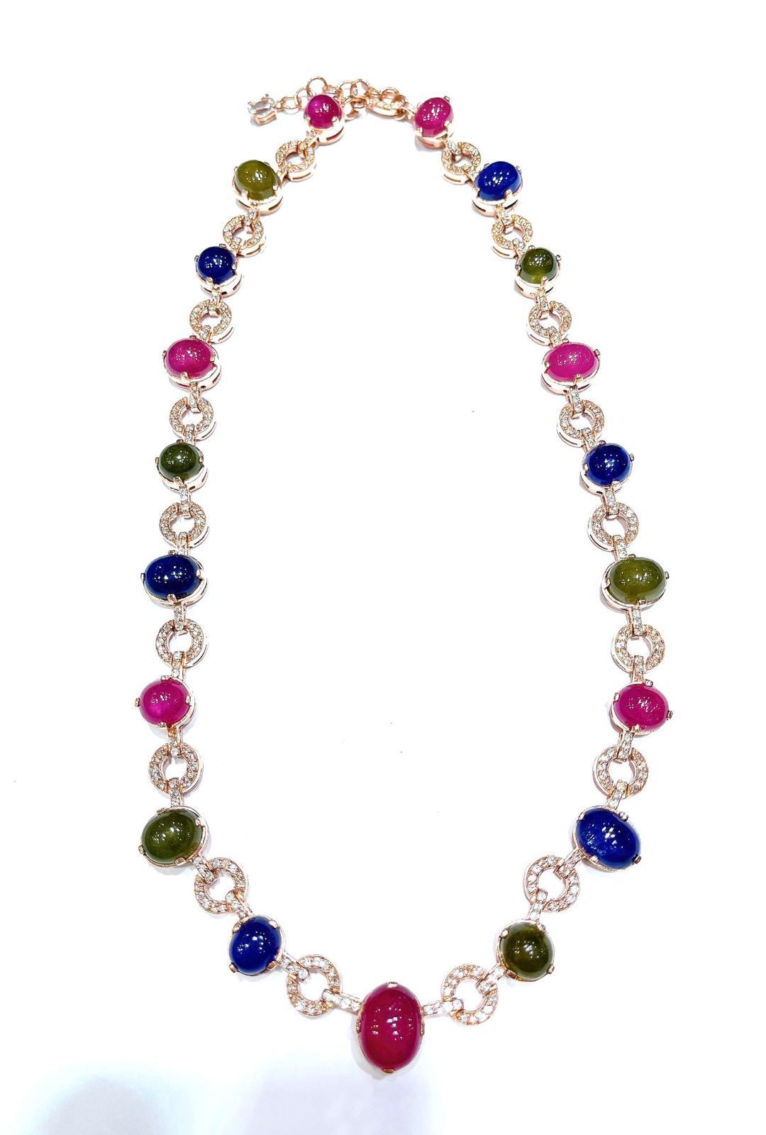 Art Déco Collana di rubini e zaffiri multicolore in oro e argento 18 carati di Bochic 
