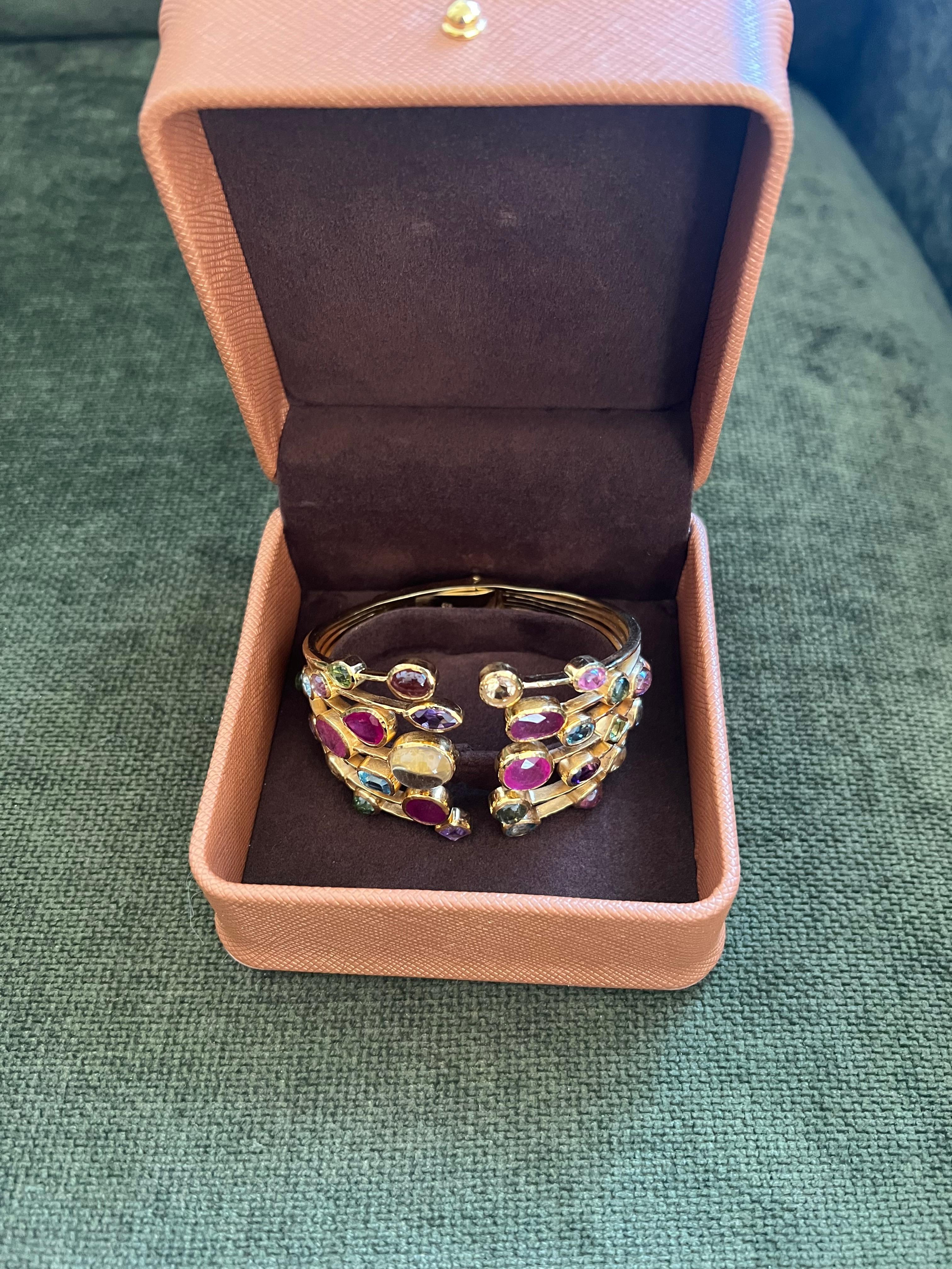 Bracciale con rubino e gemme naturali multiple di Bochic 