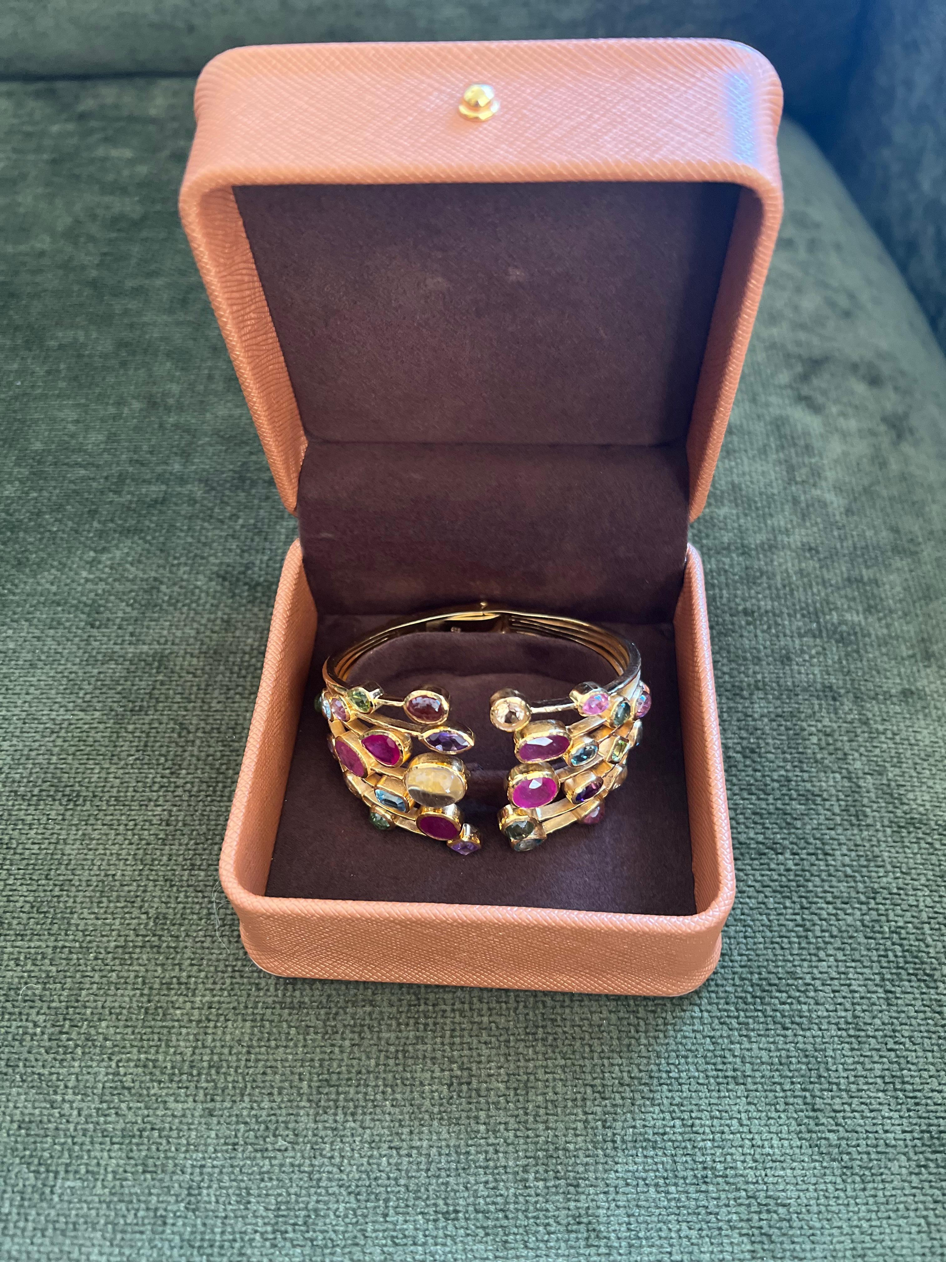Bracciale con rubino e gemme naturali multiple di Bochic 
