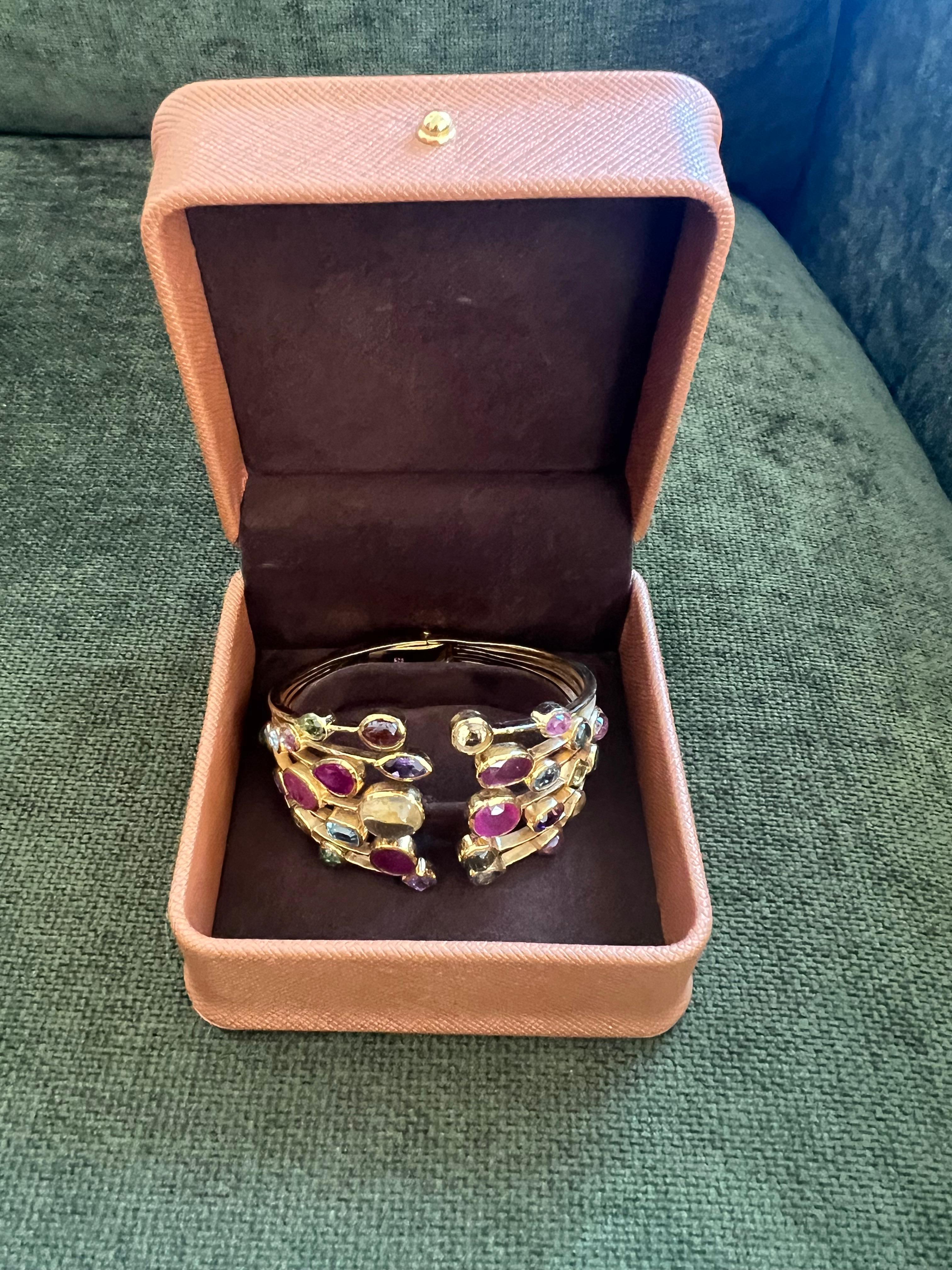 Bracciale con rubino e gemme naturali multiple di Bochic 