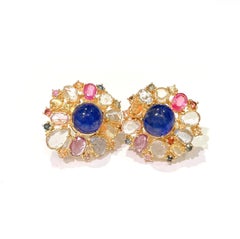 Bochic Capri Ohrringe aus 18 Karat Gold und Silber mit Rubin und Saphir im Rosenschliff