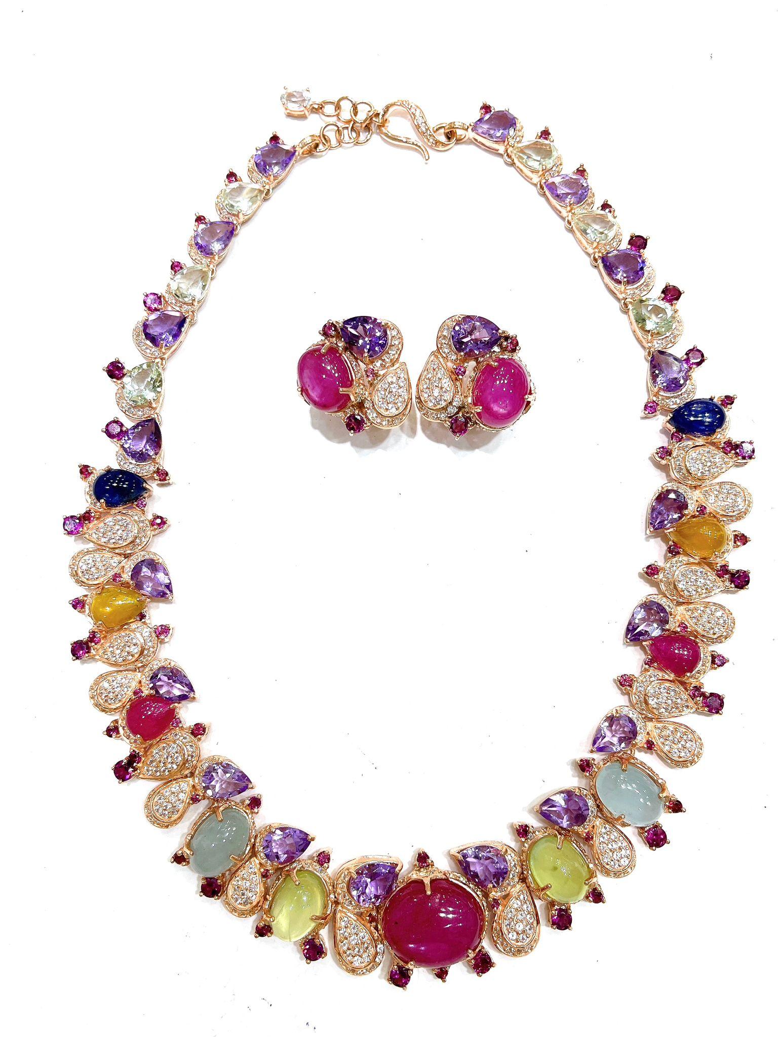 Collar y Pendientes Bochic 