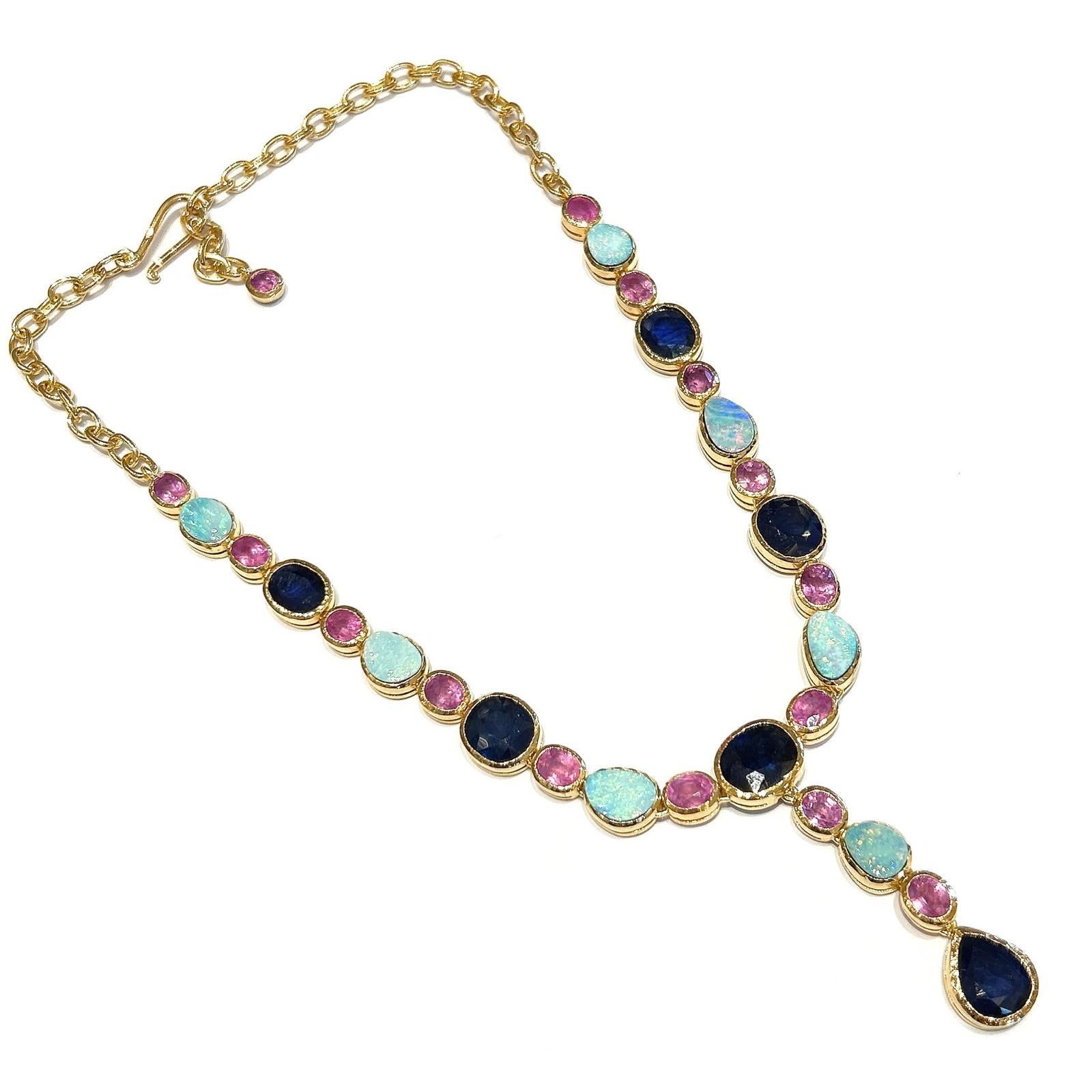 Collana con gemme miste di rubini, zaffiri e opali di Bochic 