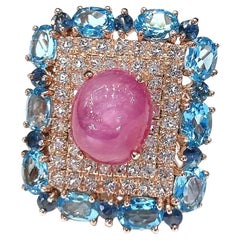 Bochic Capri Ring aus 18 Karat Gold und Silber mit Rubin & Topas und blauem Topas