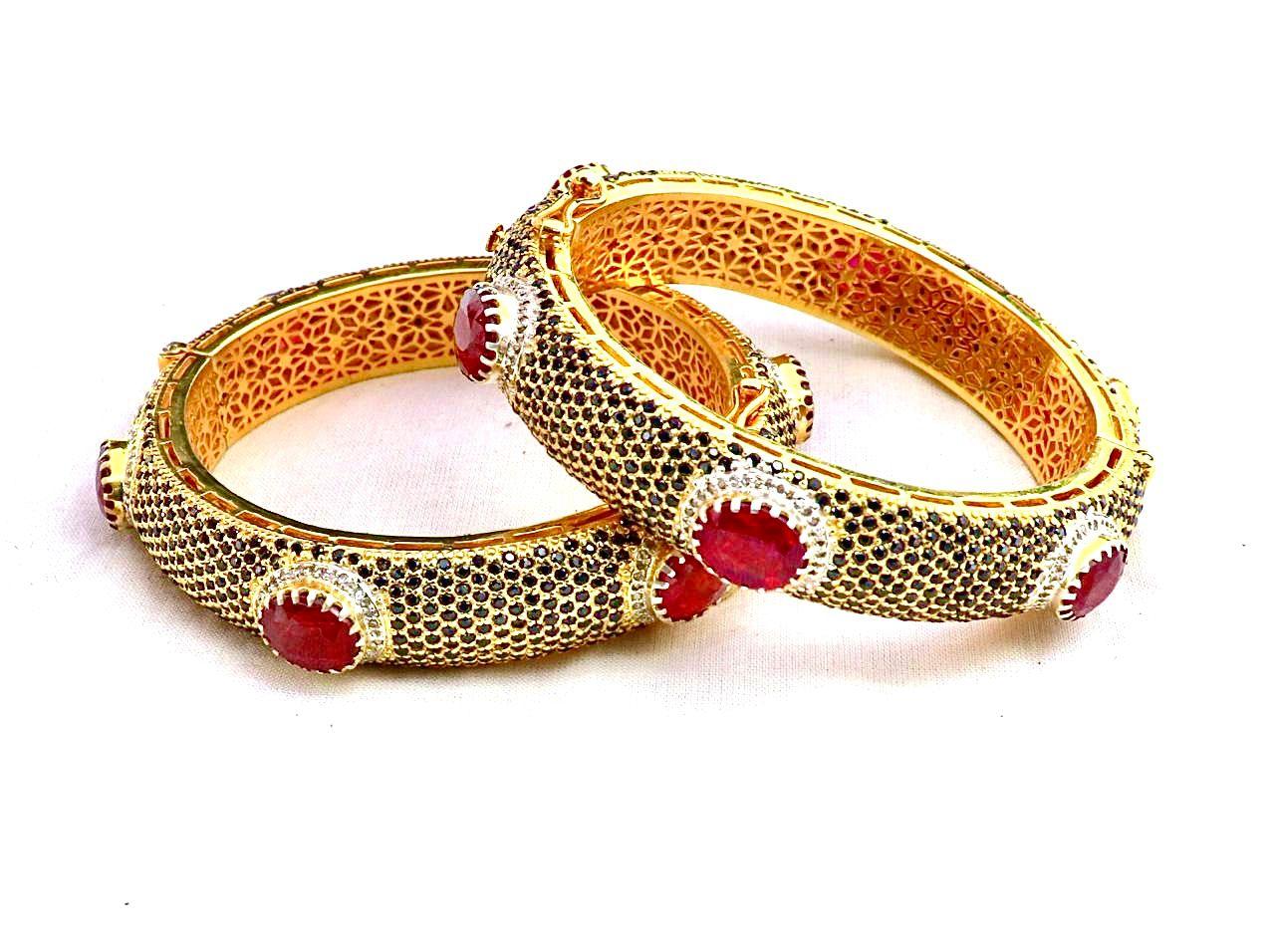Brilliant Cut Bochic “Capri” Sapphire, Ruby & Diamond Bangle Set In 18K Gold & Silver For Sale