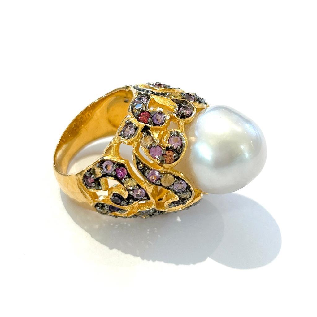 Bochic “Capri” South Sea Pear & Multi Color Sapphires Ring Set 18K Gold & Silver In New Condition For Sale In New York, NY
