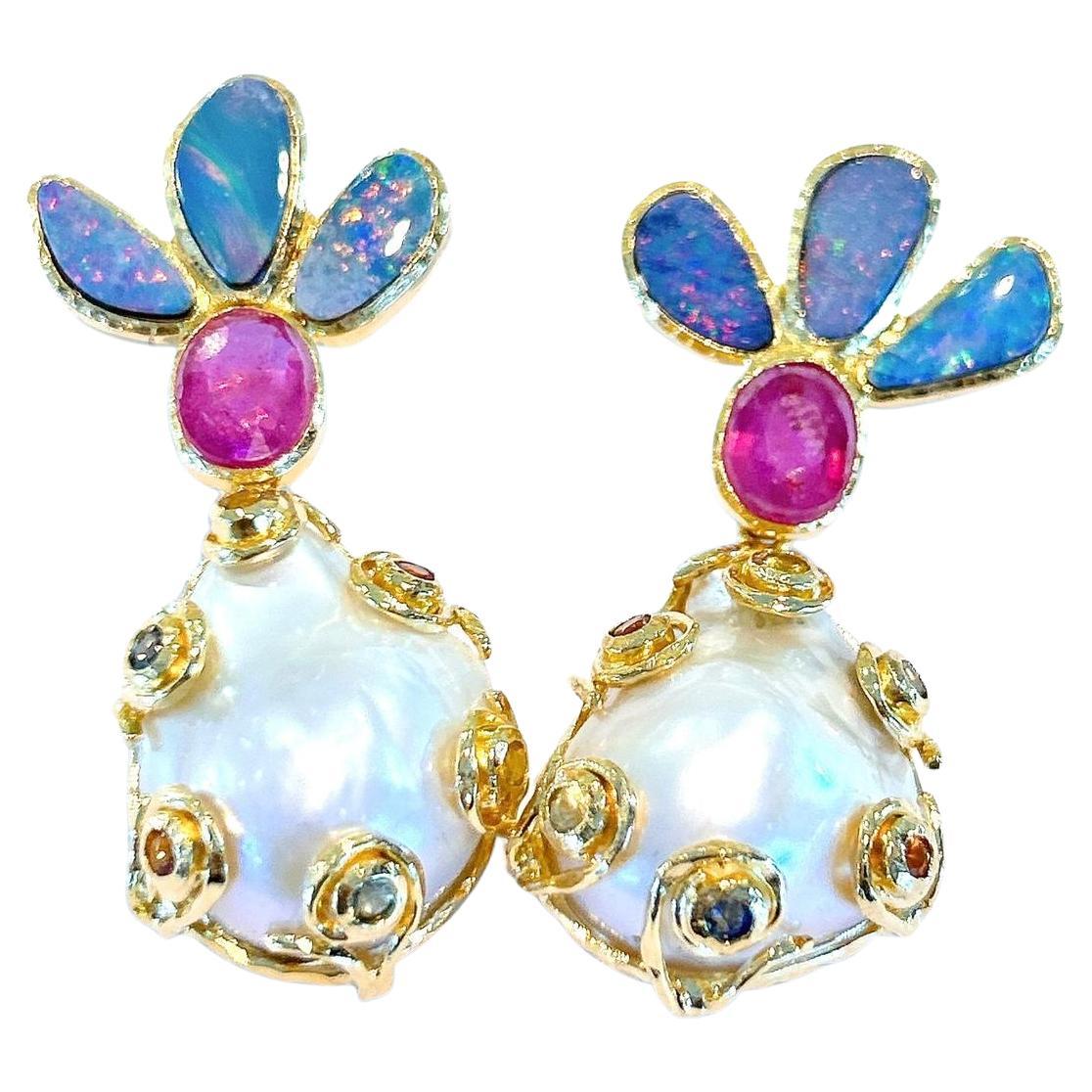 Boucles d'oreilles Bochic Capri en or 22 carats et argent avec perles des mers du Sud et multi-gemmes