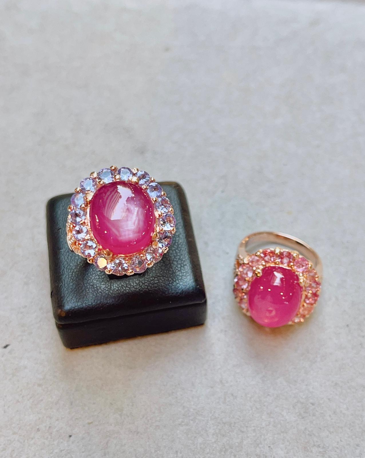 Bochic “Capri” Star Ruby Ring with Pink Sapphires set in 22K Gold & Silver In New Condition In New York, NY