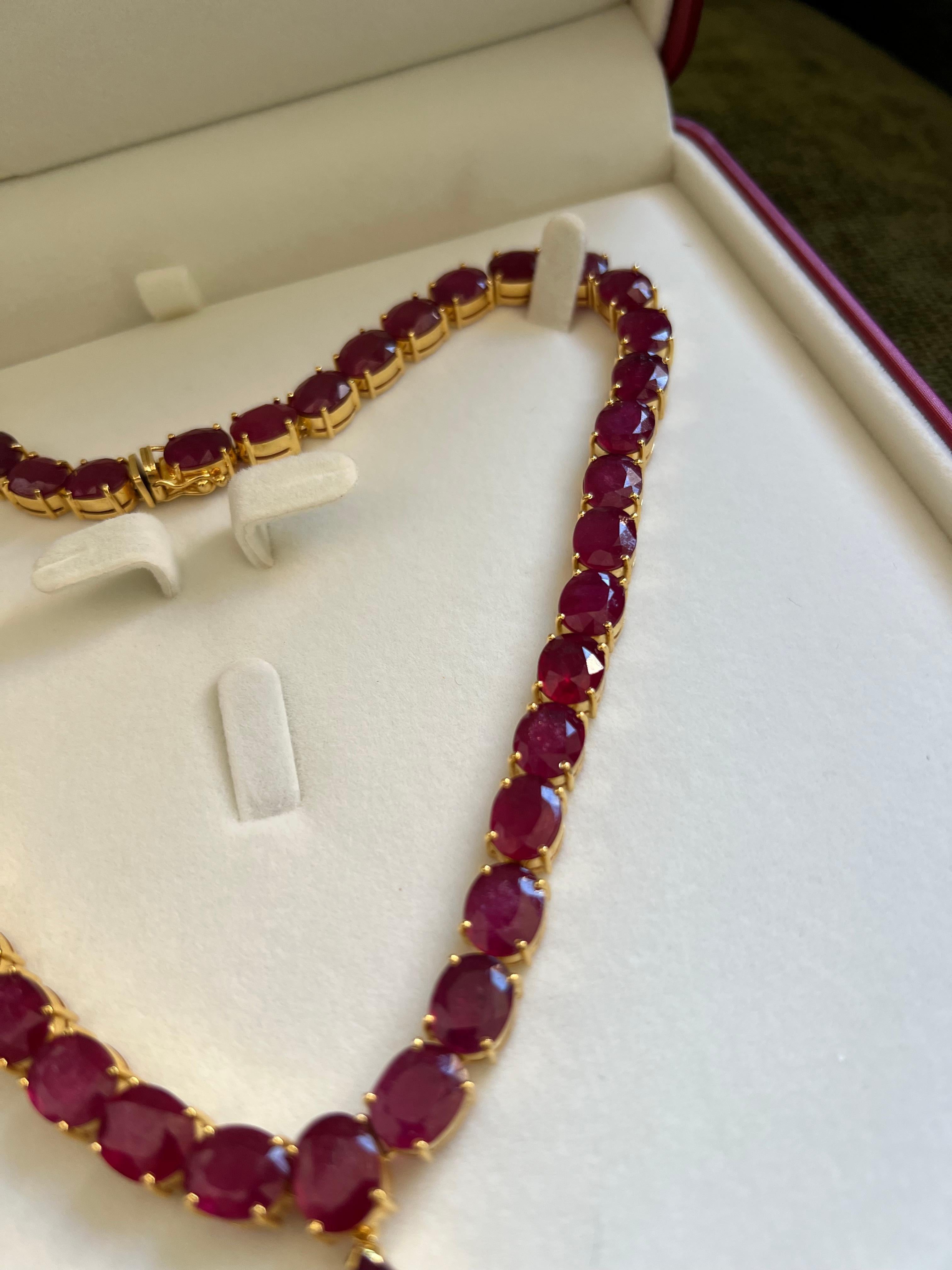 Bochic “Capri” Vintage 100 Carat Plus Of Natural Ruby Necklace Set 18K Gold & Si In Excellent Condition For Sale In New York, NY