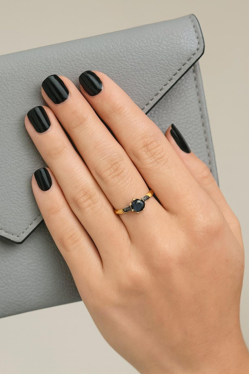 Anello vintage con diamanti neri e diamanti retrò di Bochic 
