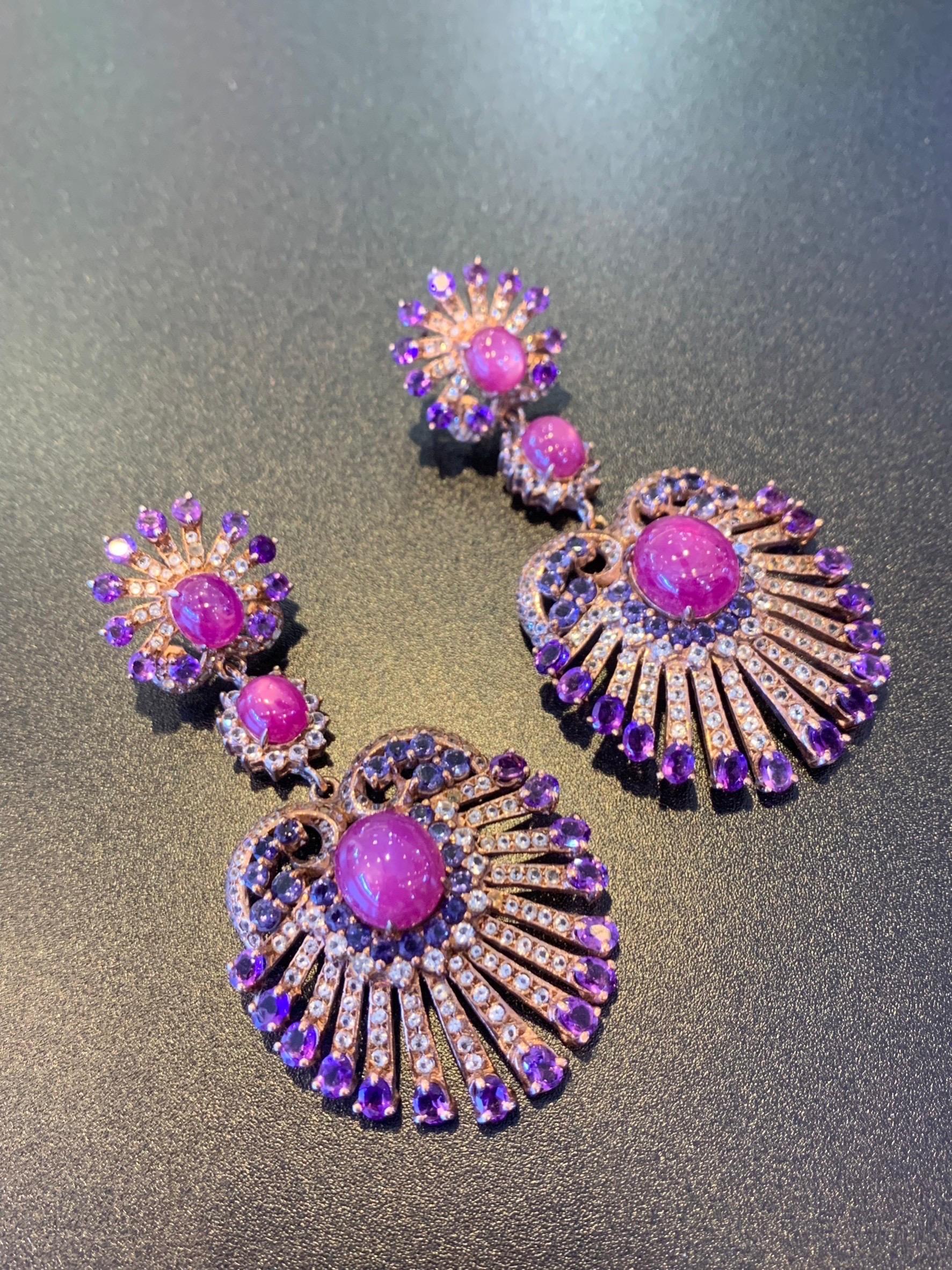 Bochic “Capri” Vintage Cascading Ruby, Tanzanite, Topaz & Amethyst Set In 18K Go In Excellent Condition For Sale In New York, NY