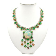 Collar Bochic Capri Vintage con ópalo de fuego italiano, esmeraldas, zafiros y diamantes