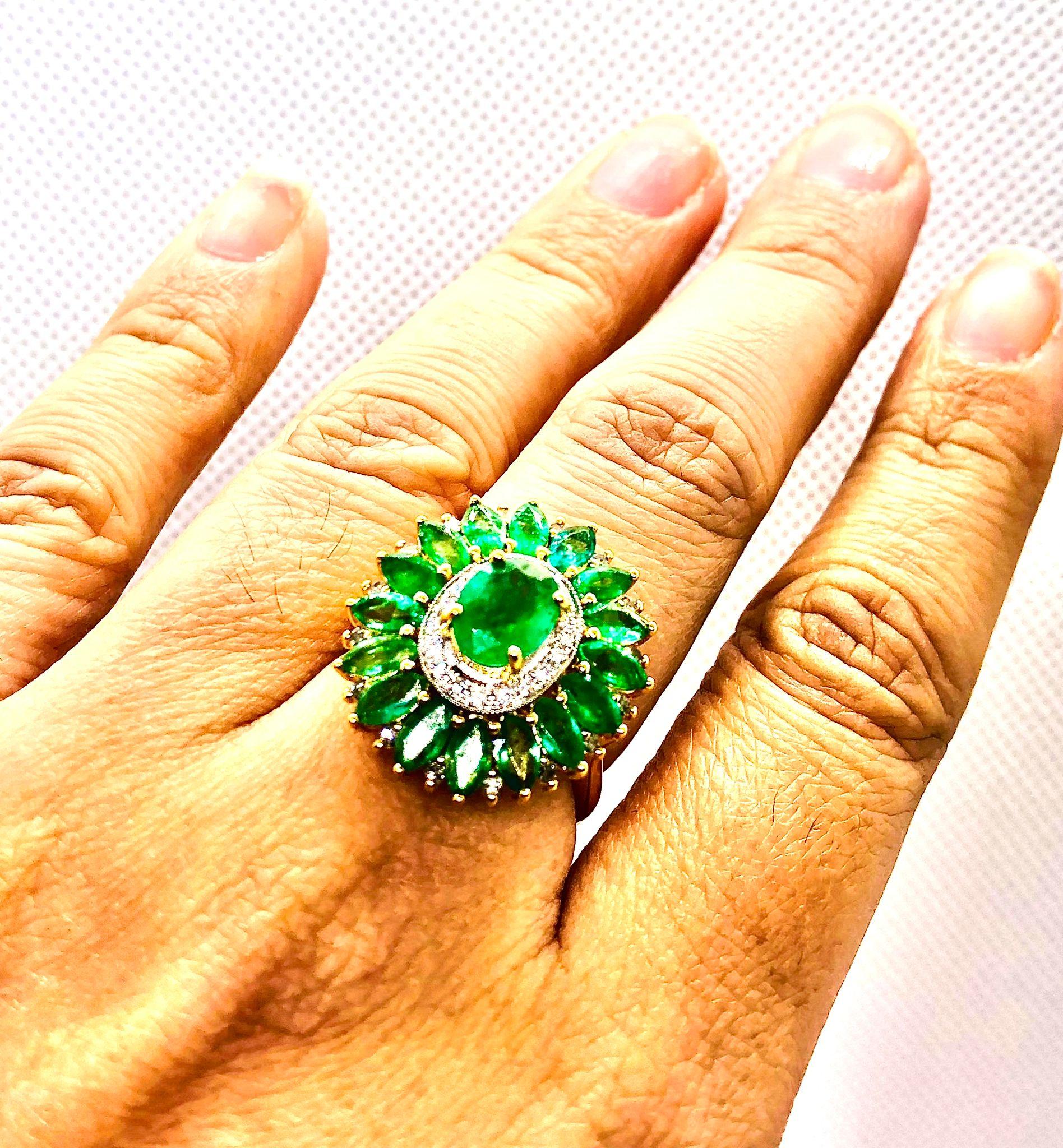 Taglio brillante Anello vintage retrò con diamanti naturali e smeraldi di Bochic 