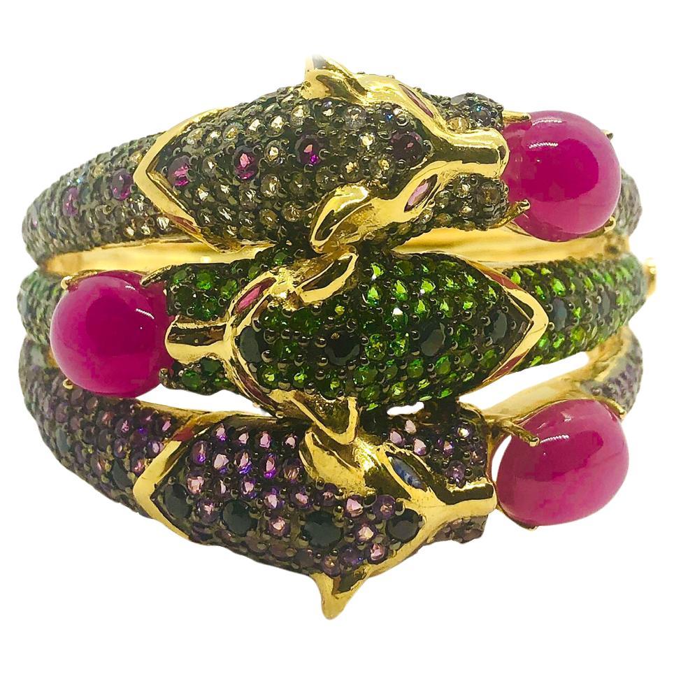 Bochic 'Capri' Vintage natürlichen Rubin & Smaragd Manschette in 18K Gold & Silber im Angebot