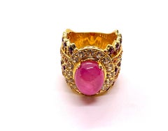 Anillo de cóctel «Capri» de Bochic con rubíes, amatistas y topacios de estilo vintage — Oro de 18 quilates y plata