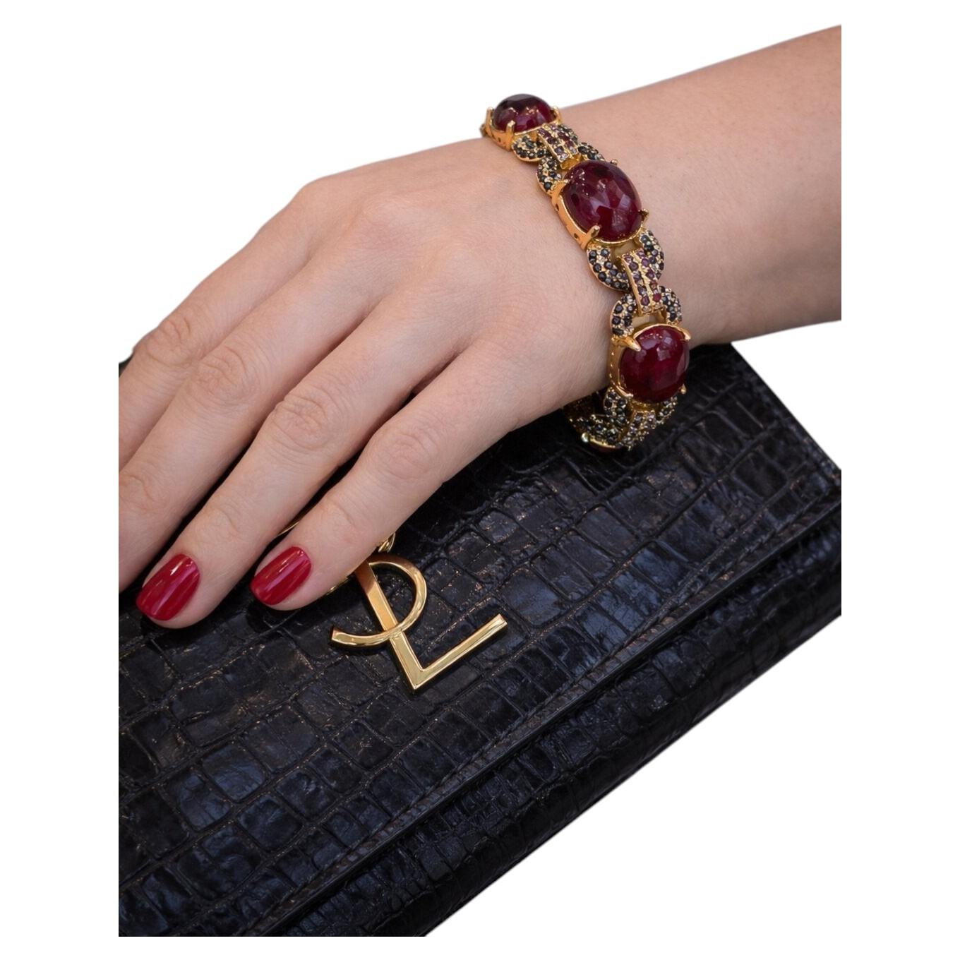 Bochic Capri Vintage Rubin & Blauer Saphir Armband, 18K Gold & Silber im Angebot