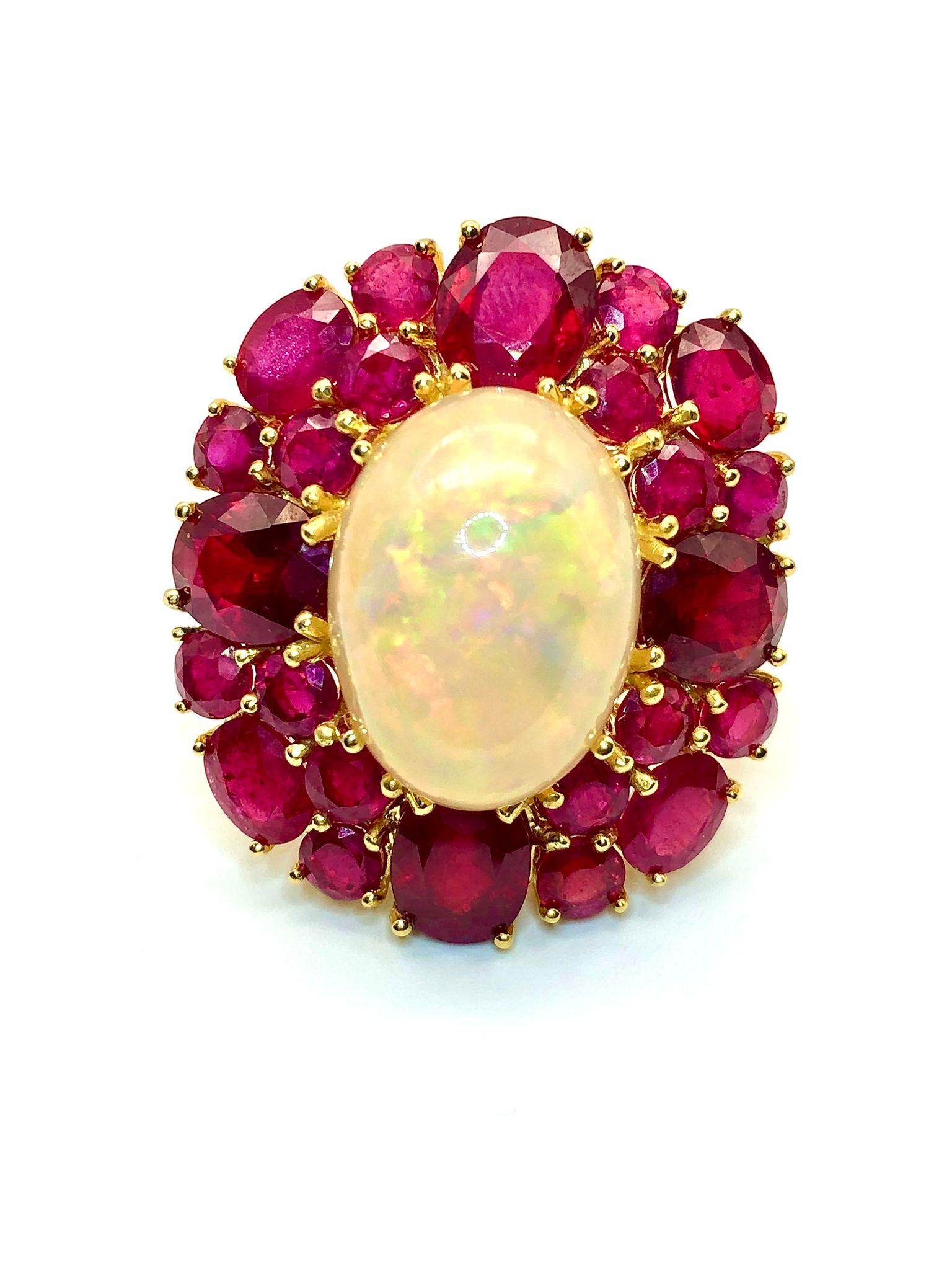 Anello a grappolo con rubino e opale di fuoco vintage di Bochic 