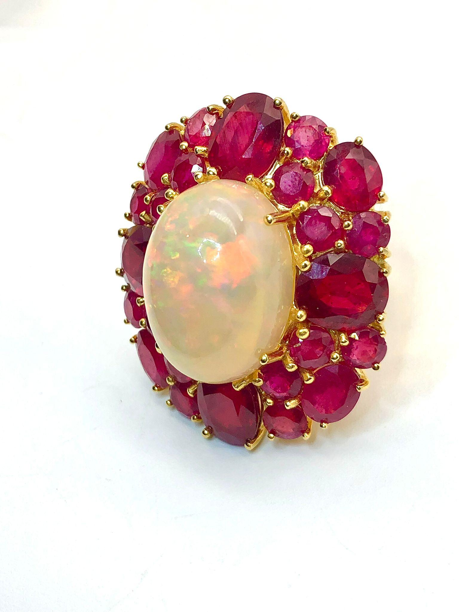 Anello a grappolo con opale di fuoco e rubino vintage di Bochic 