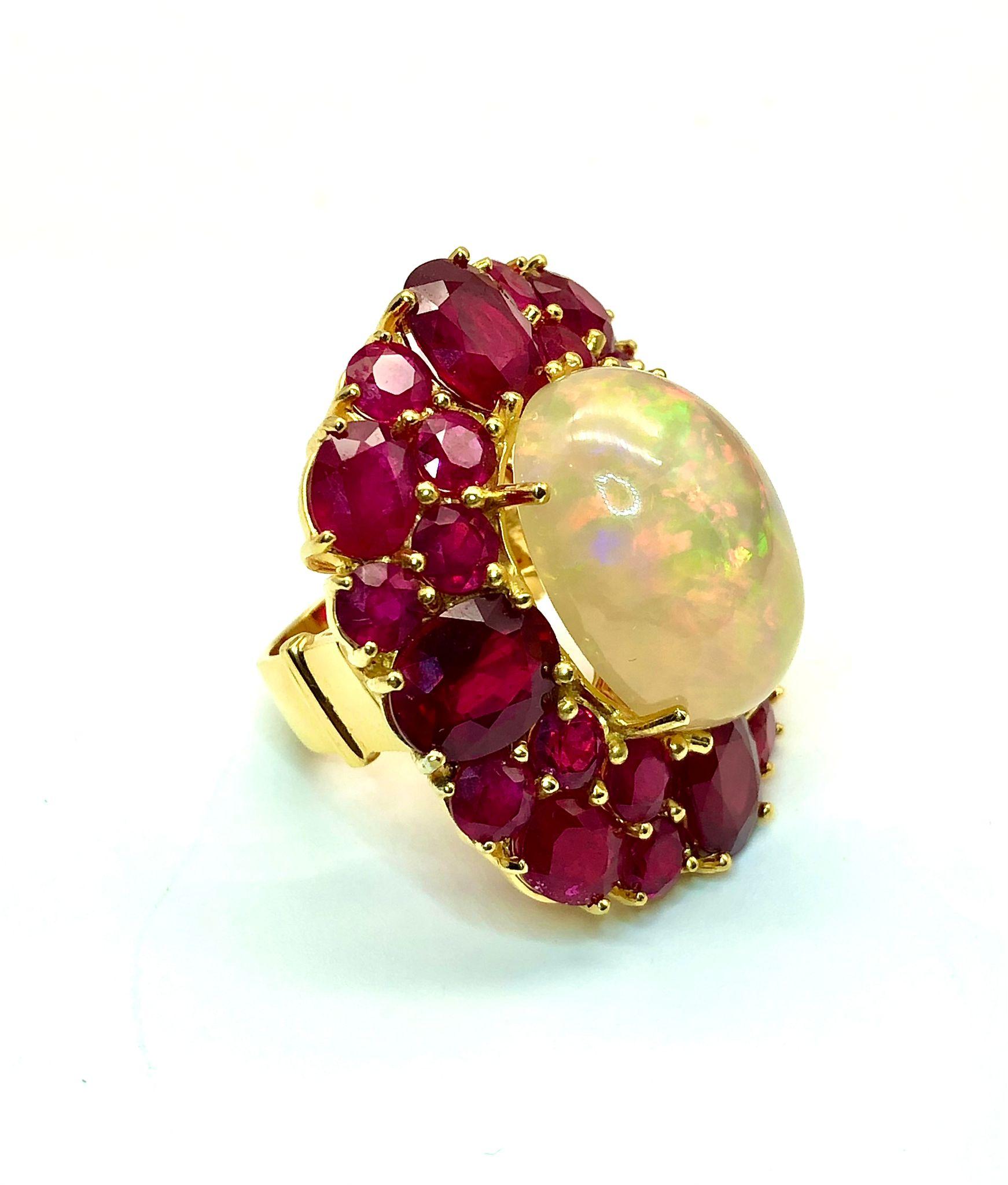 Anello a grappolo con rubino e opale di fuoco vintage di Bochic 
