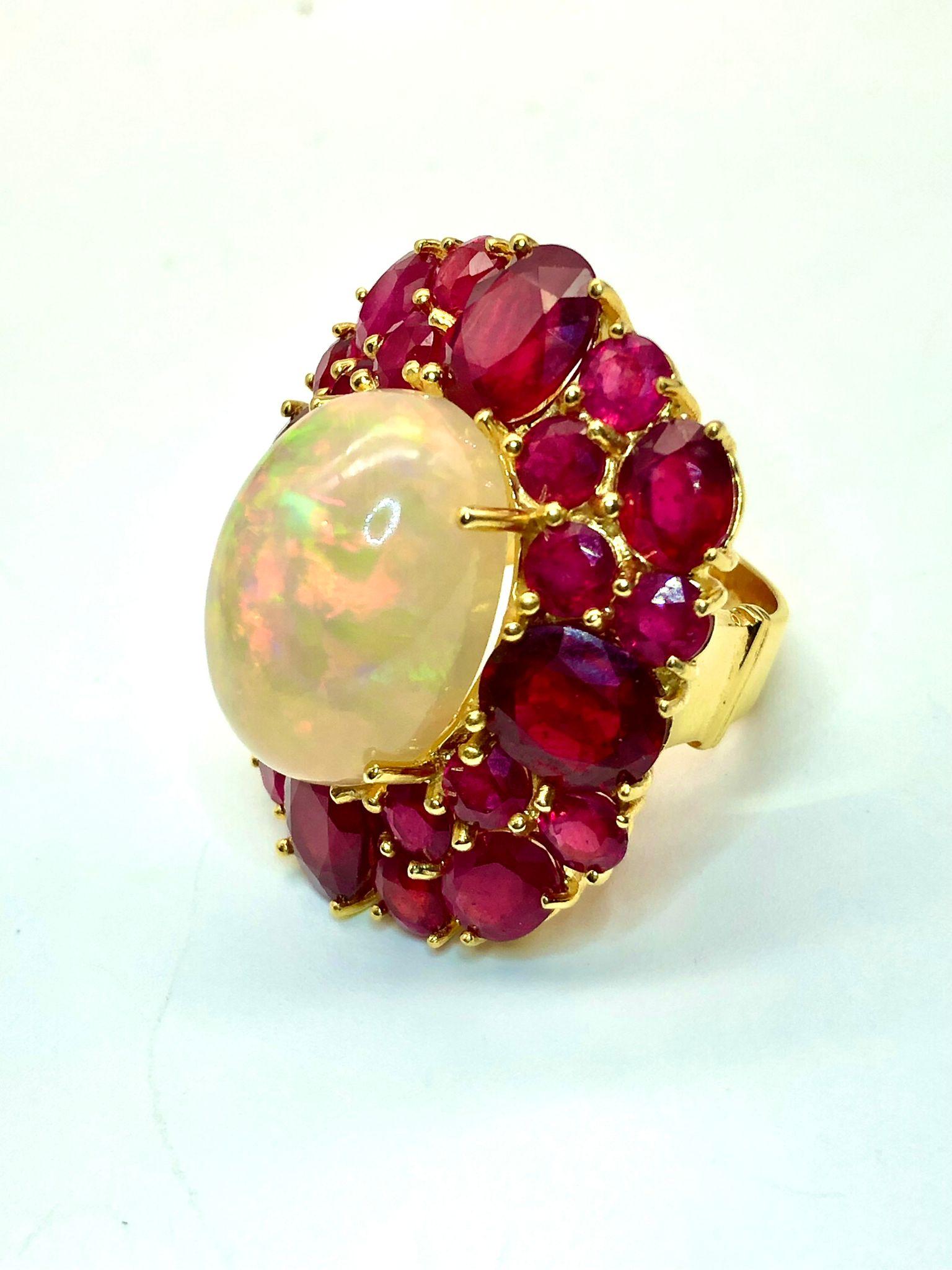 Anello a grappolo con rubino e opale di fuoco vintage di Bochic 