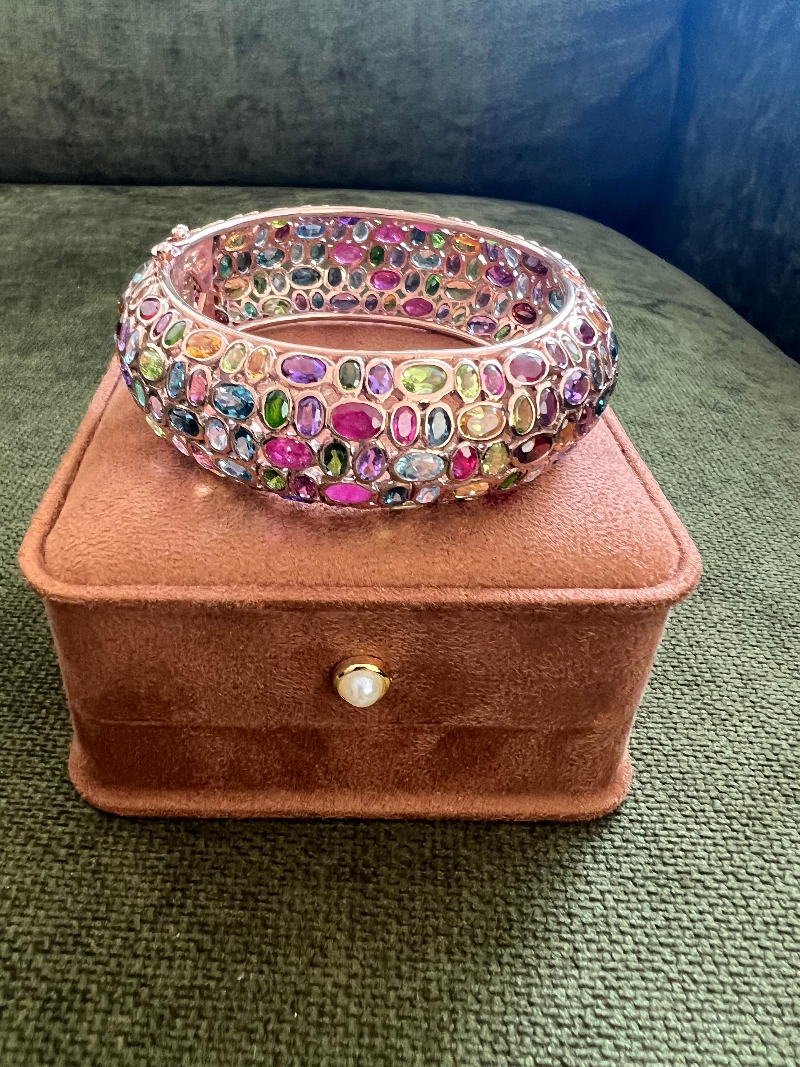 Bochic “Capri” Vintage Ruby & Multi Gem Bangle Set In 18K Gold & Silver In New Condition For Sale In New York, NY