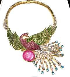 Bochic "Capri" Collar Vintage de Rubí, Zafiro y Pavo Real Garante Engastado en 18K y Sil